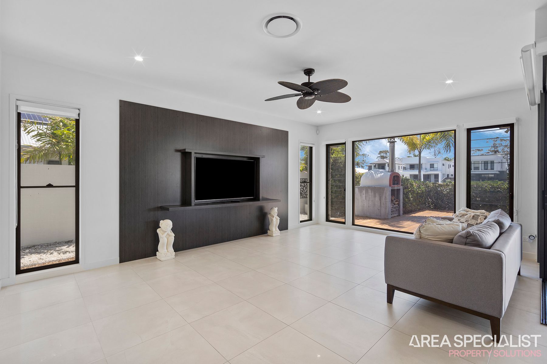 27 Sunset Place, Jacobs Well, QLD 4208, Jacobs Well - Thumbnail 7