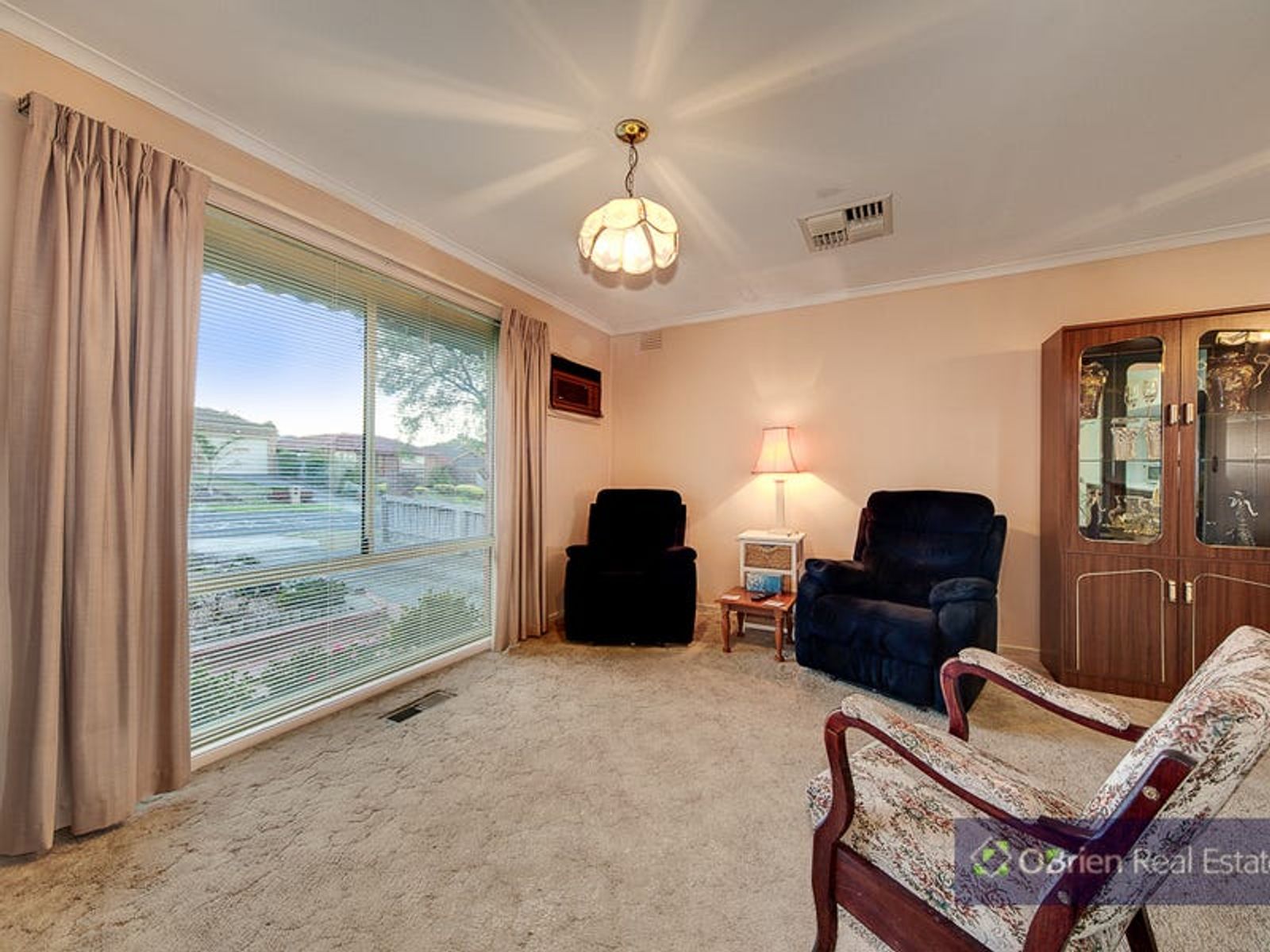 84 John Fawkner Drive, Endeavour Hills, VIC 3802, Endeavour Hills - Thumbnail 2