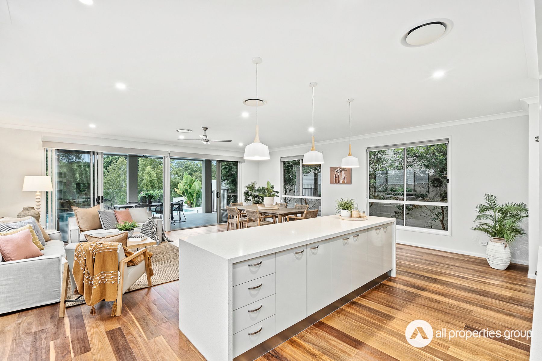 10 Saltwater Terrace, Helensvale QLD 4212, Helensvale - Thumbnail 5