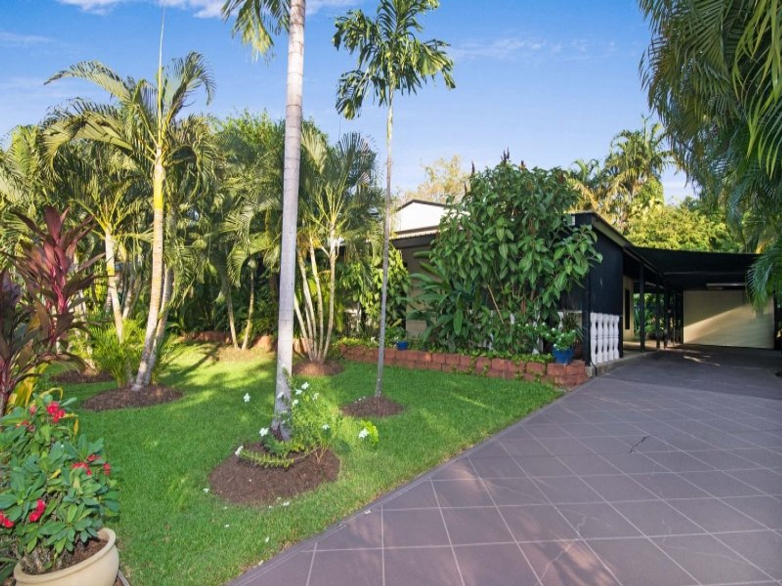 82 Rocklands Drive, Tiwi NT 0810, Tiwi - Thumbnail 3