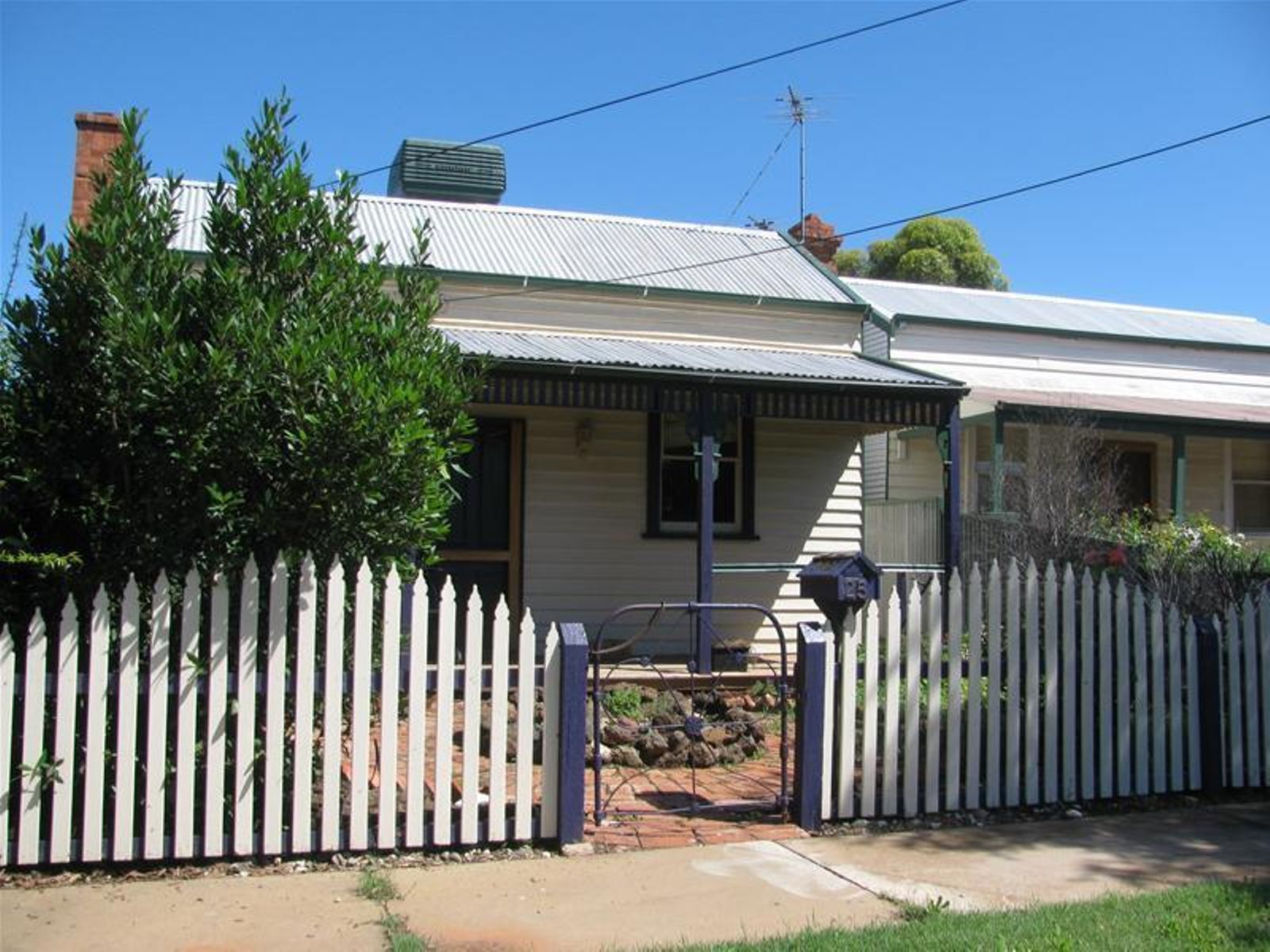 25 Ruby Avenue