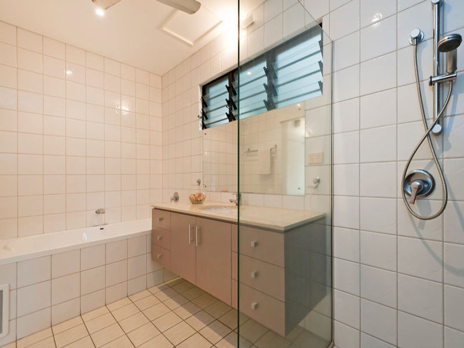 11 Hickey Court, Cullen Bay NT 0820, Cullen Bay - Thumbnail 3