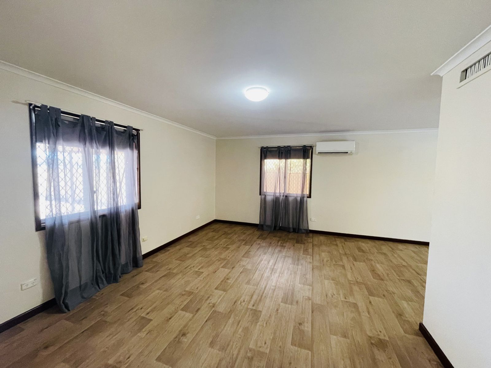 2 Dulverton Terrace, South Hedland WA 6722, South Hedland - Thumbnail 2