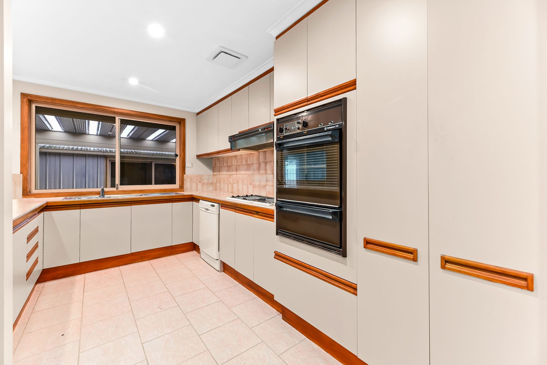 8 Elmsford Court, Keysborough, VIC 3173, Keysborough - Thumbnail 5