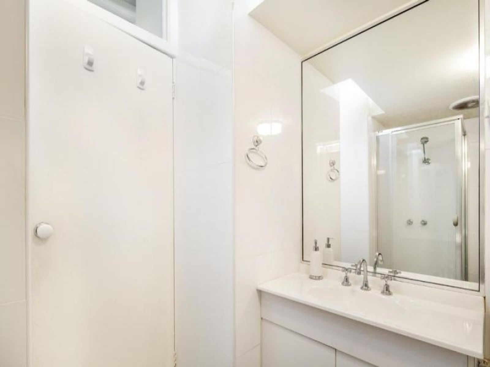 14 Barnett Street,, Kensington - Thumbnail 7
