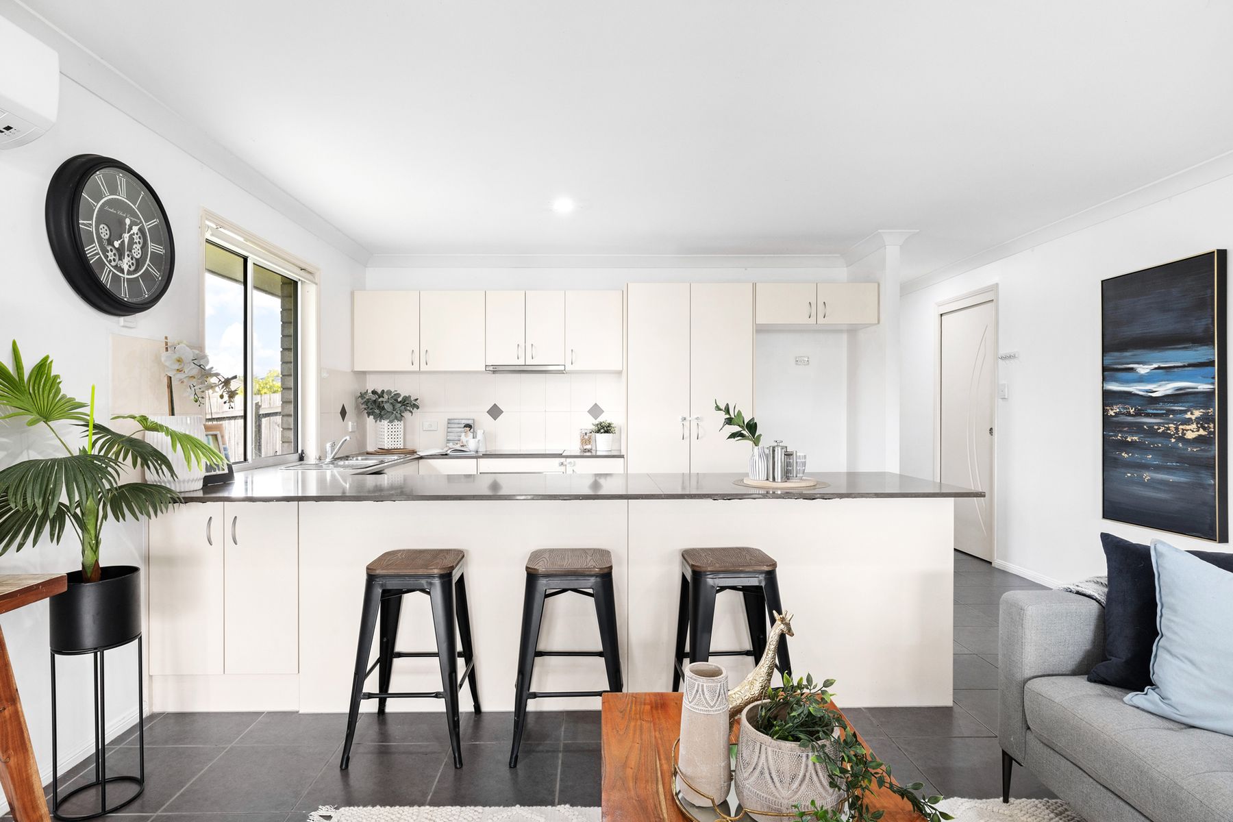 31 Charlton Place, Regents Park QLD 4118, Regents Park - Thumbnail 2