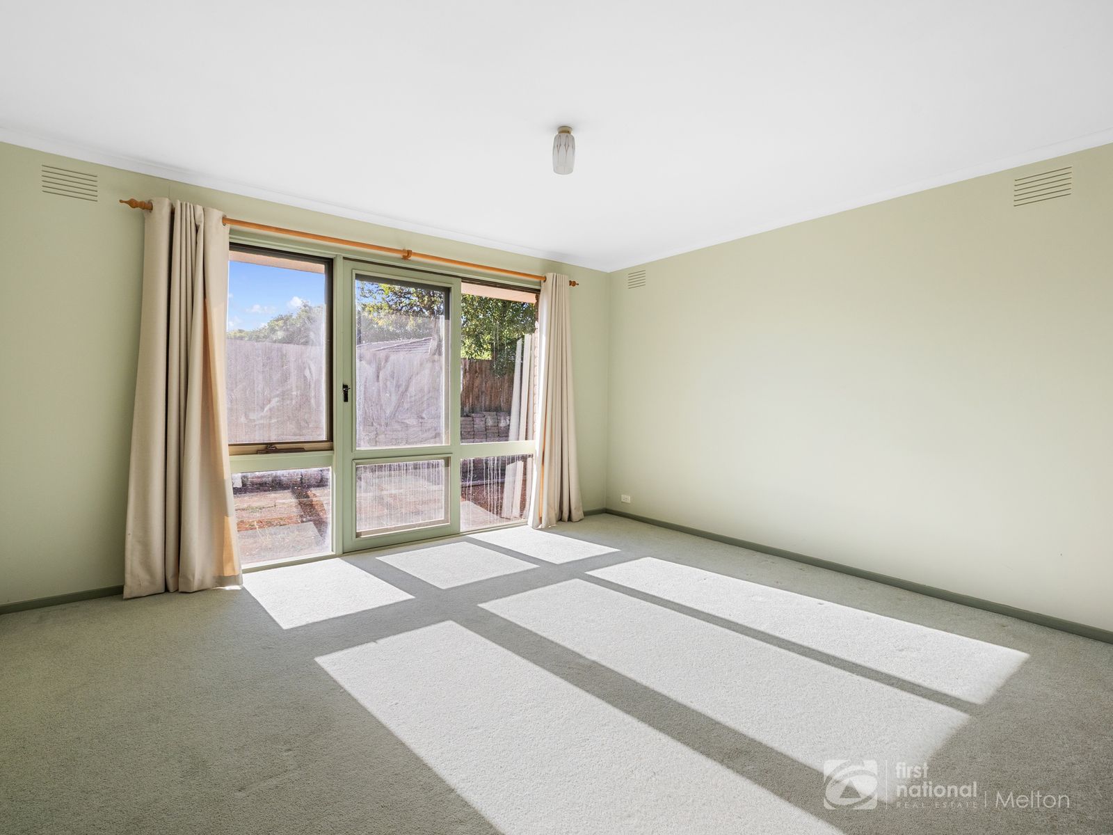 6 Coornong Court, Kurunjang VIC 3337, Kurunjang - Thumbnail 6