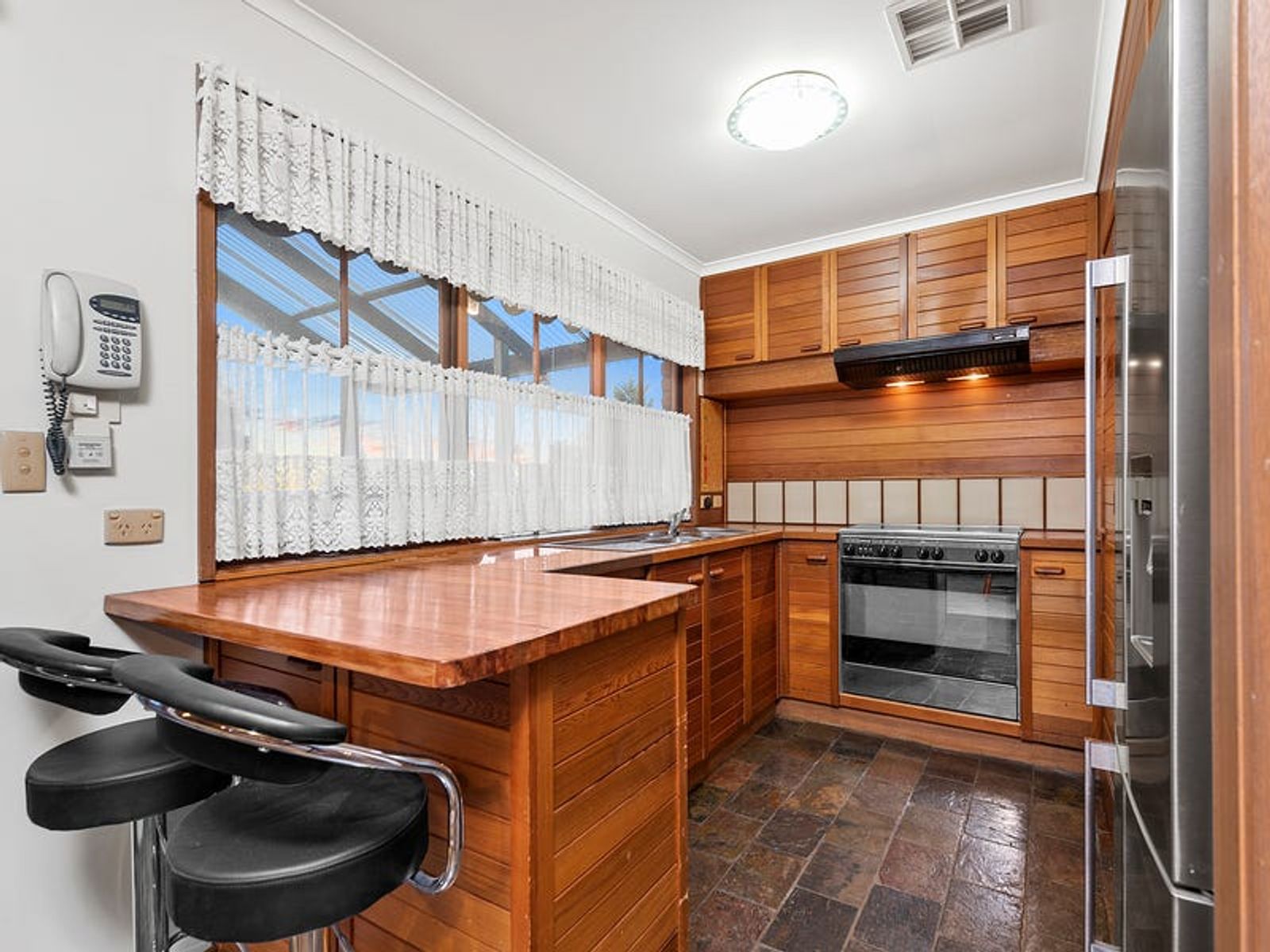 7 Johnson Place, Endeavour Hills, VIC 3802, Endeavour Hills - Thumbnail 3