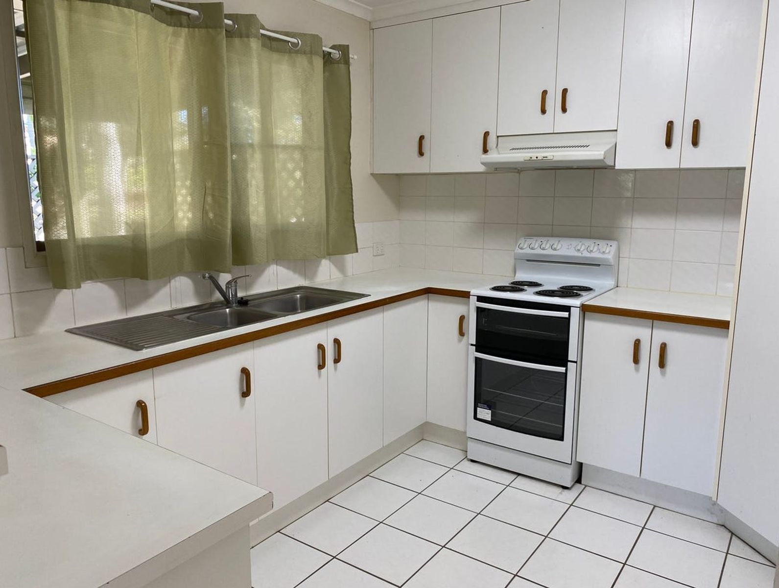 11 Morris Street, Campwin Beach QLD 4737, Campwin Beach - Thumbnail 4