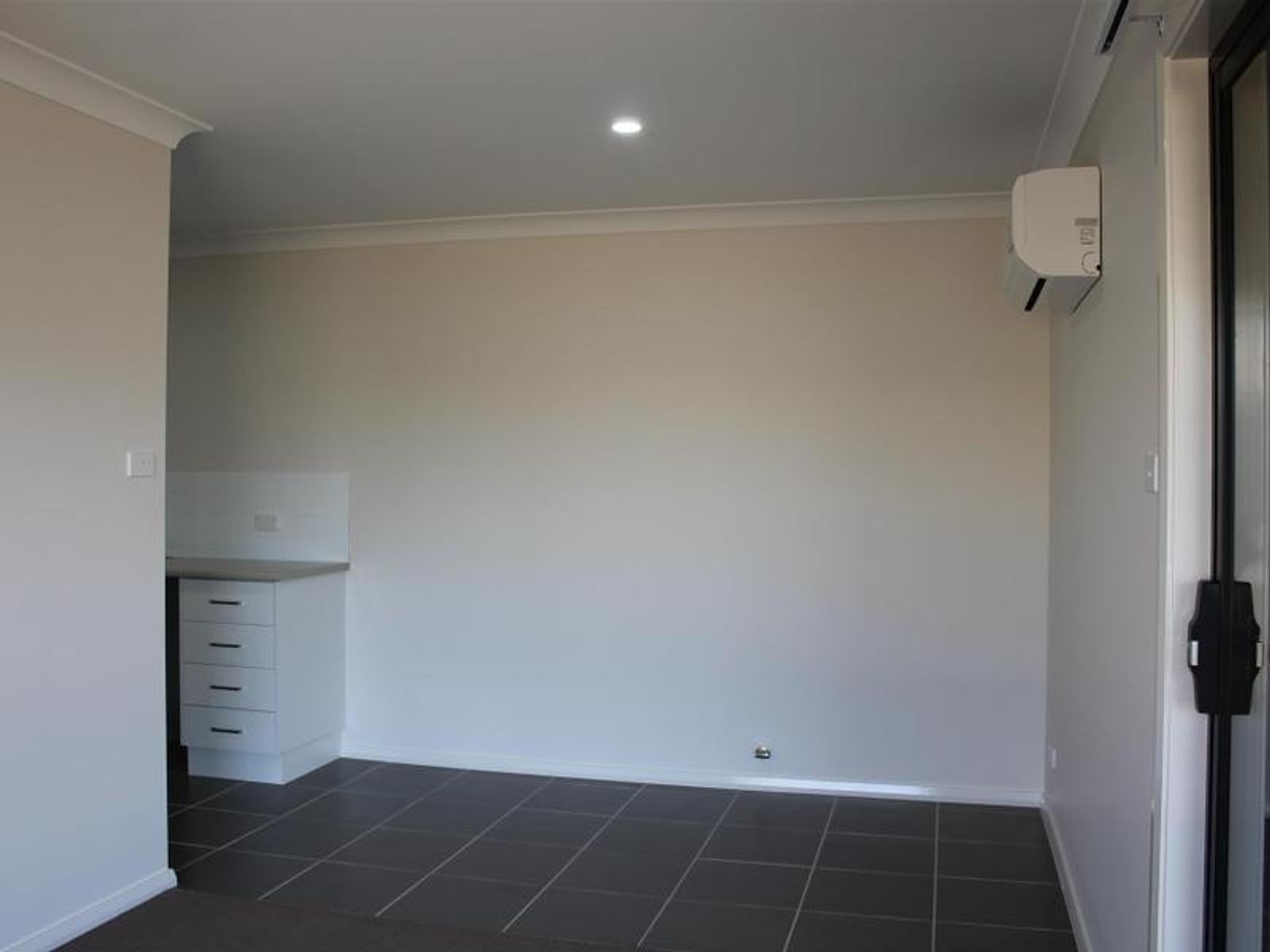 2/18 Lara Avenue, Armidale NSW 2350, Armidale - Thumbnail 5