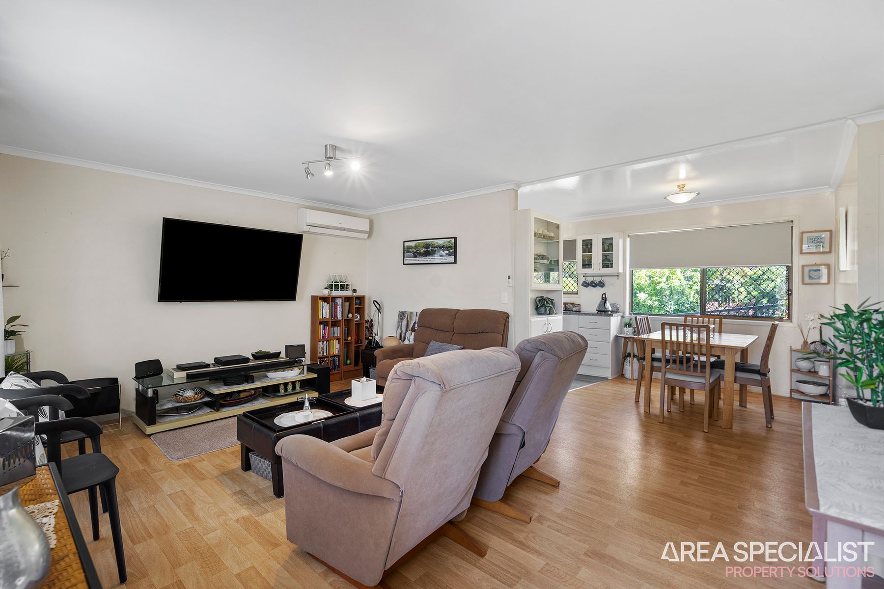 9 Roebuck Avenue, Eagleby, QLD 4207, Eagleby - Thumbnail 3