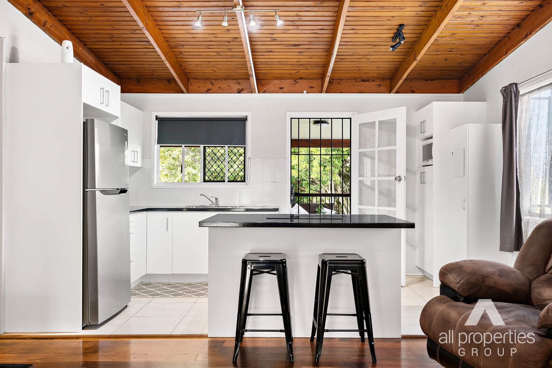 5 Darren Drive, Slacks Creek QLD 4127, Slacks Creek - Thumbnail 2
