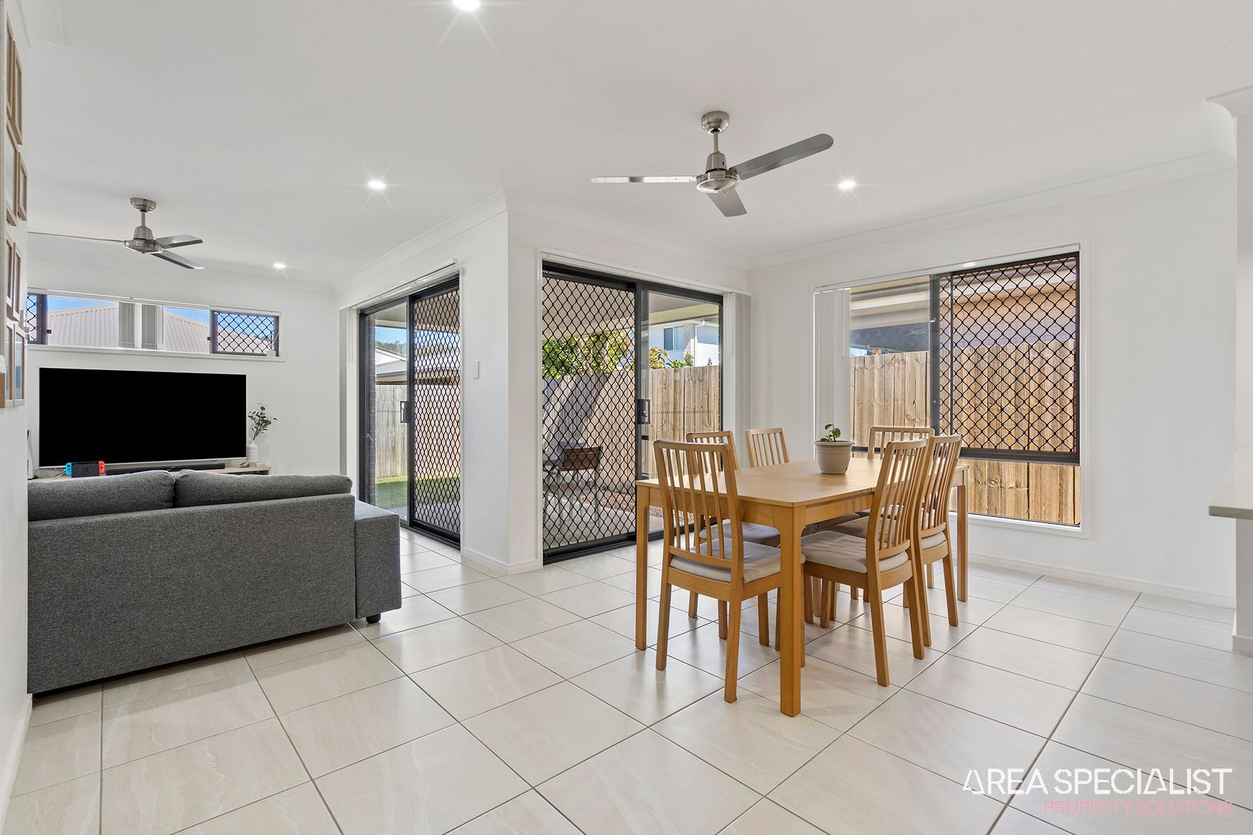 12 Macmillan Loop, Belivah, QLD 4207, Belivah - Thumbnail 5