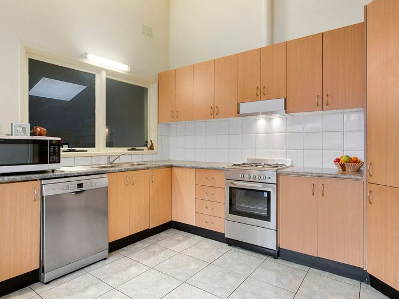146 James Cook Drive, Endeavour Hills, VIC 3802, Endeavour Hills - Thumbnail 4