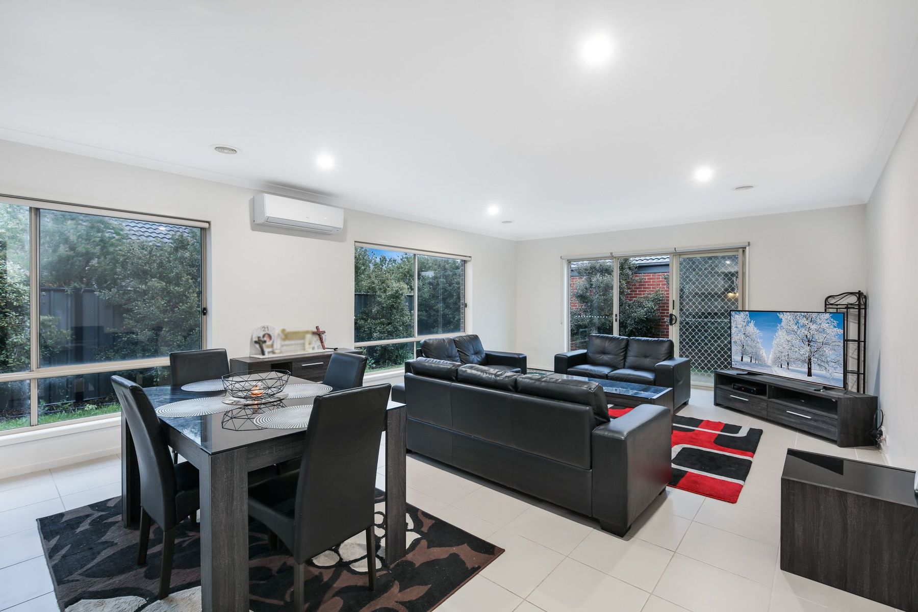 78 Selandra Boulevard, Clyde North - Thumbnail 4