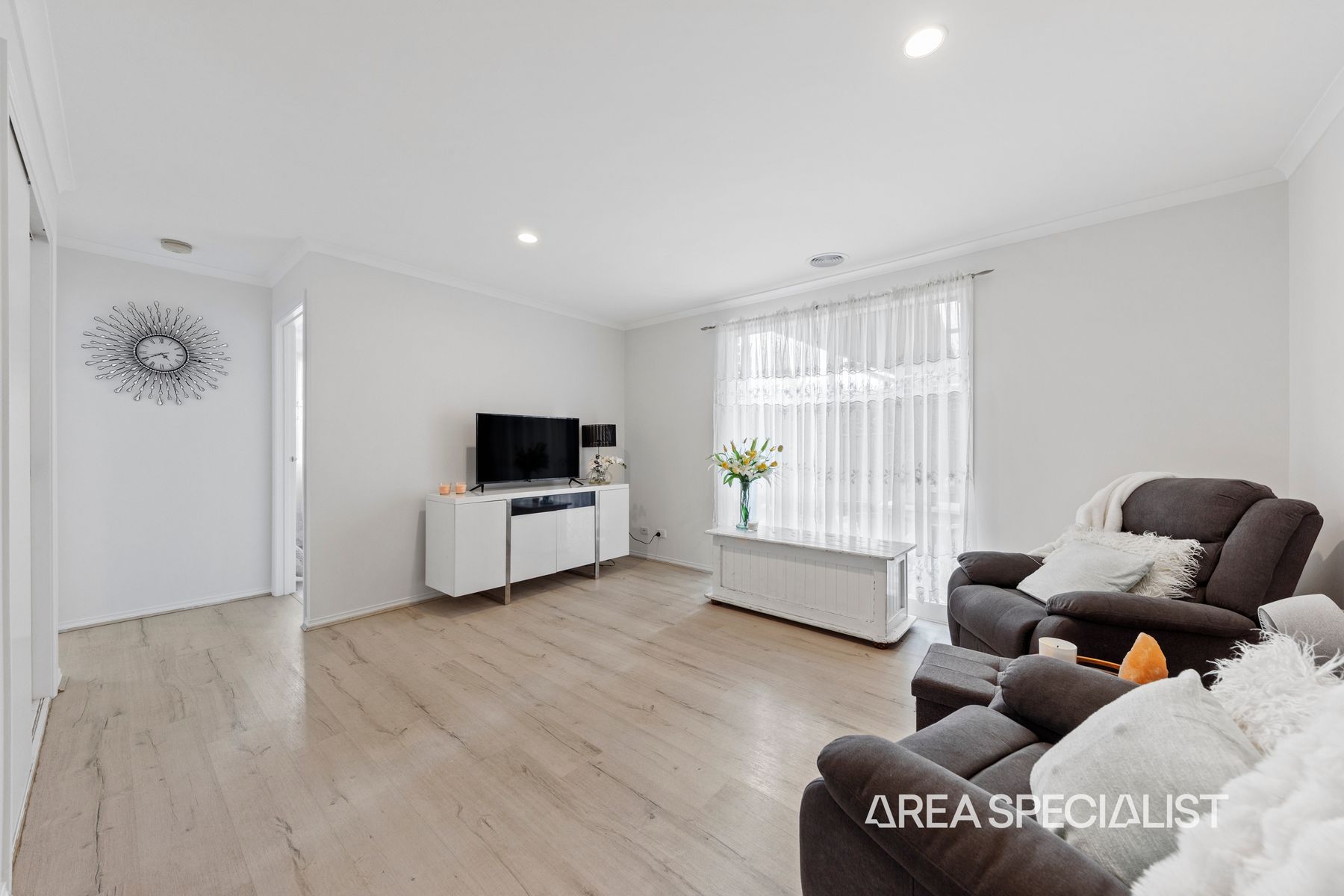 35 Bohemia Crescent, Pakenham, VIC 3810, Pakenham - Thumbnail 7