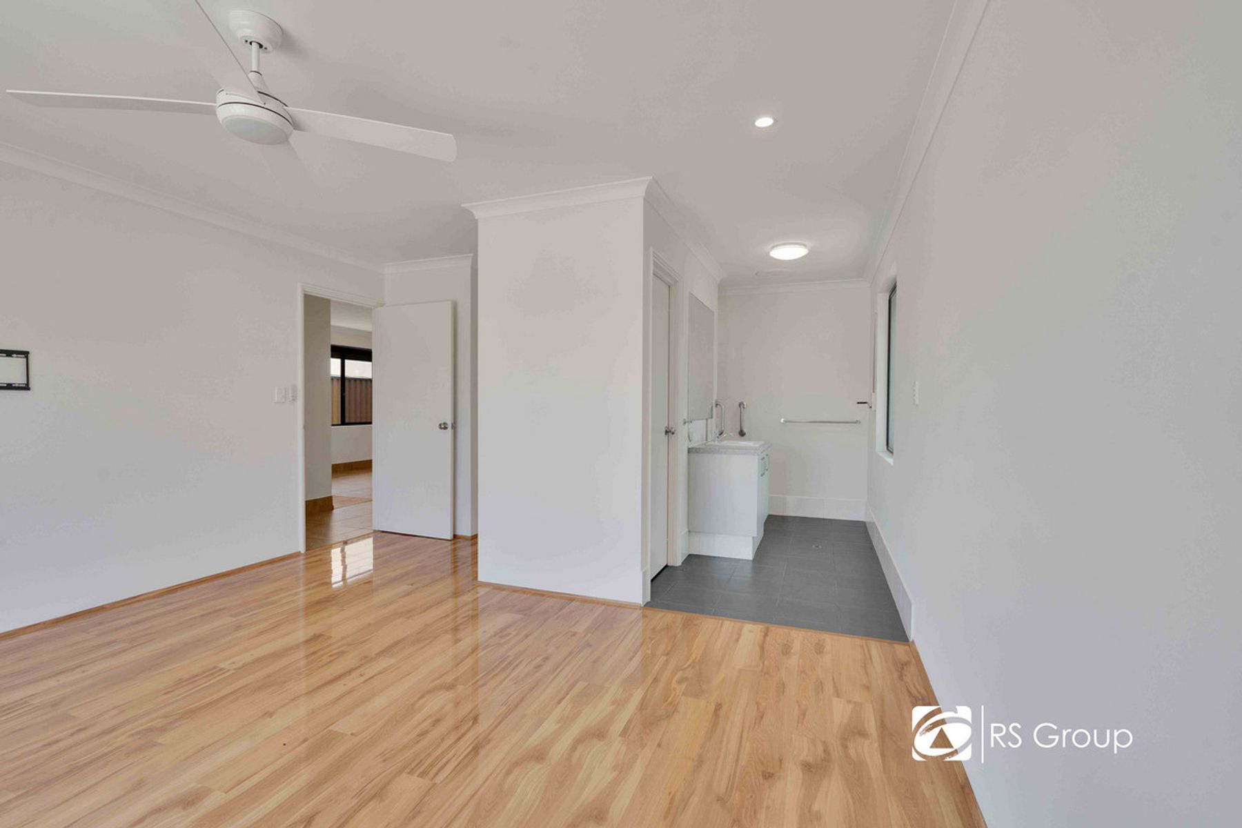 8 Montpellier Way, Piara Waters WA 6112, Piara Waters - Thumbnail 6