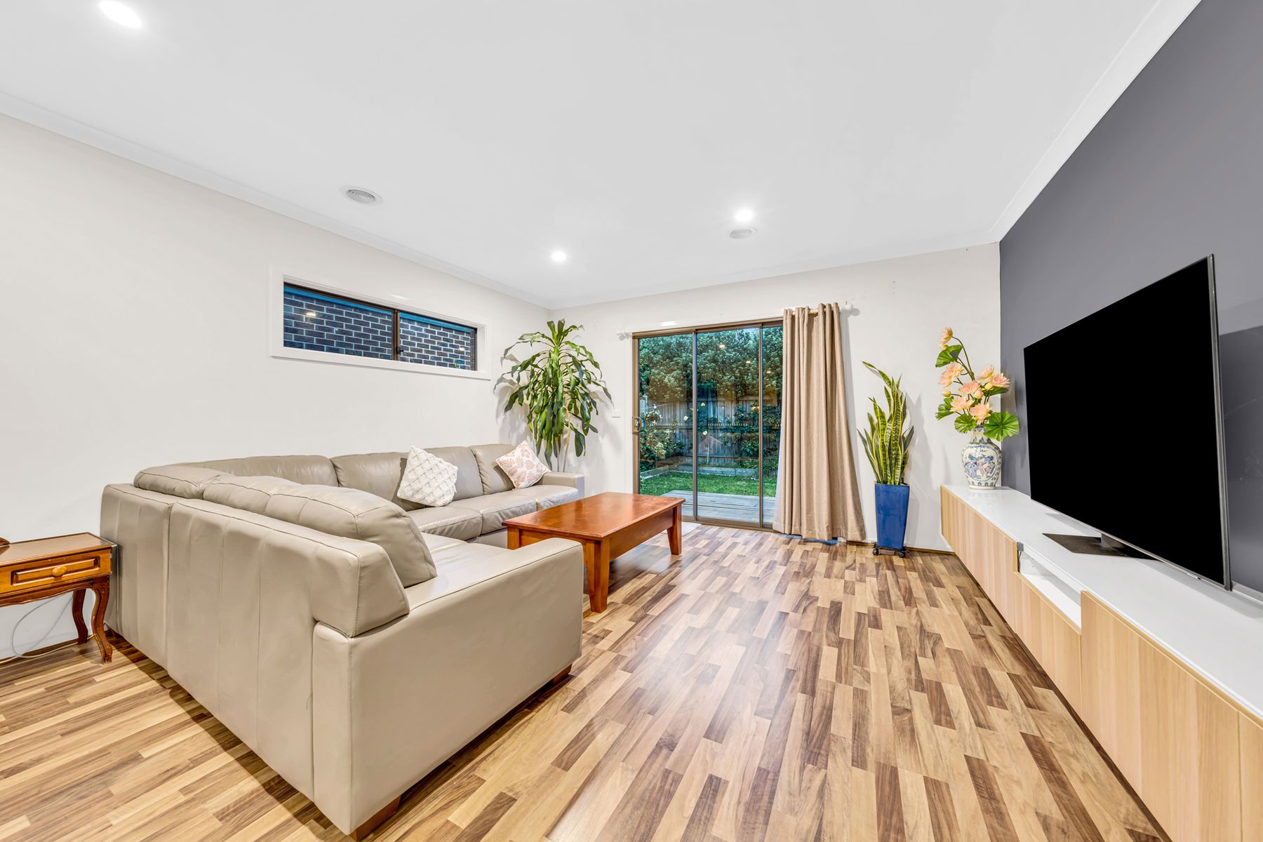 15 Cherrington Avenue, Officer, VIC 3809, Officer - Thumbnail 3