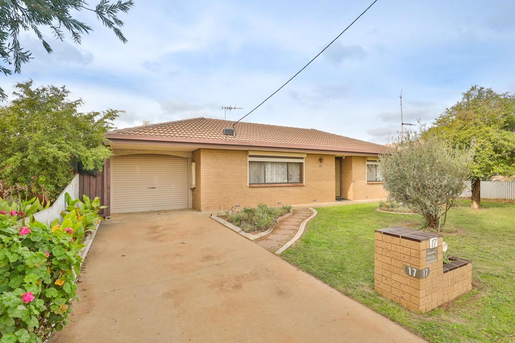 17 Kurrajong Street, Red Cliffs - Image 1