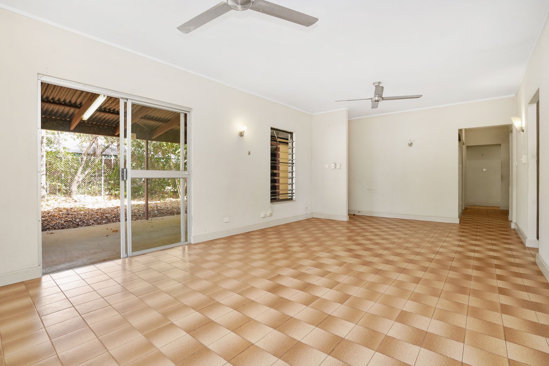 12 Caledonian Street, Anula NT 0812, Anula - Thumbnail 8