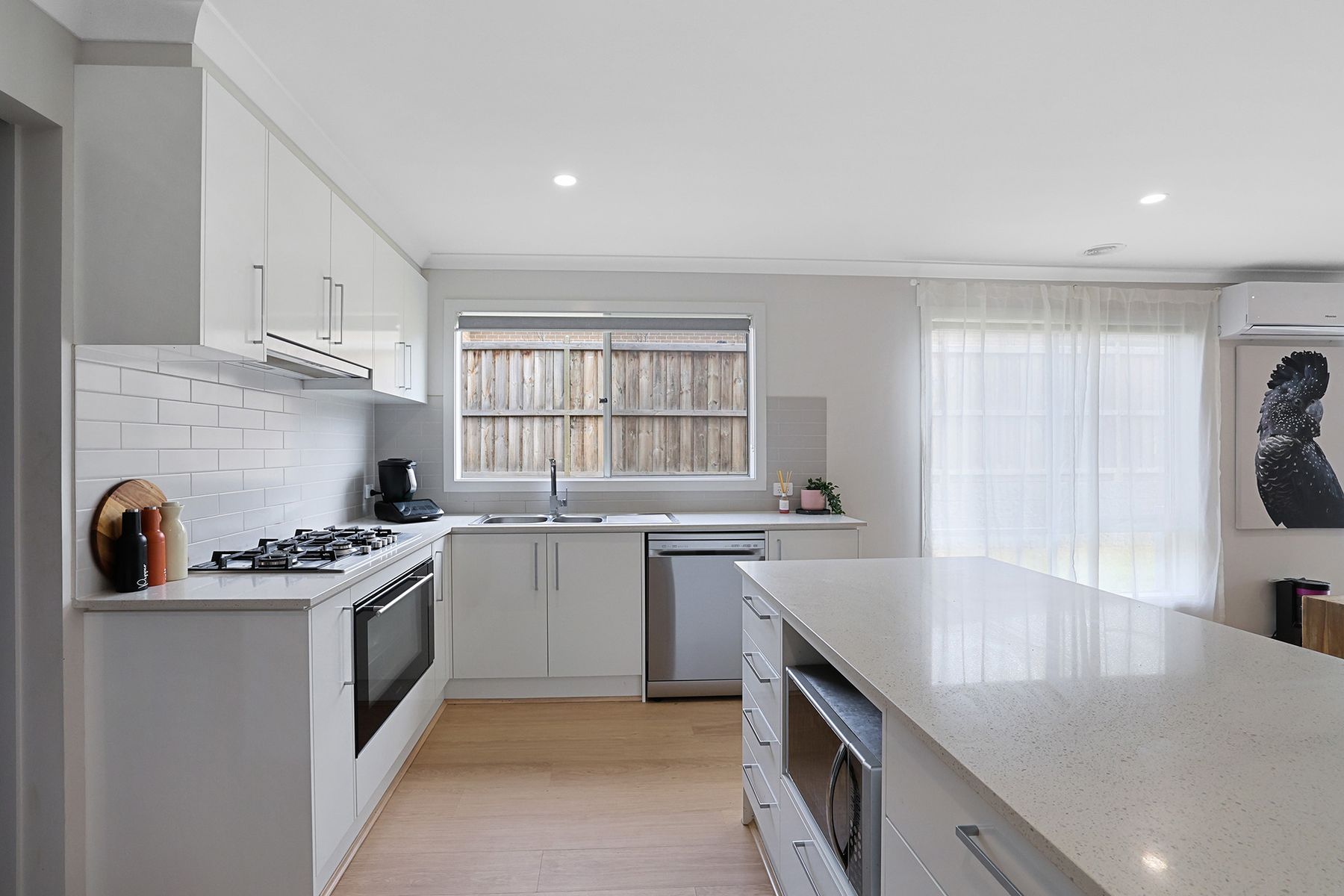 11 Newton Avenue, Warragul, VIC 3820, Warragul - Thumbnail 6