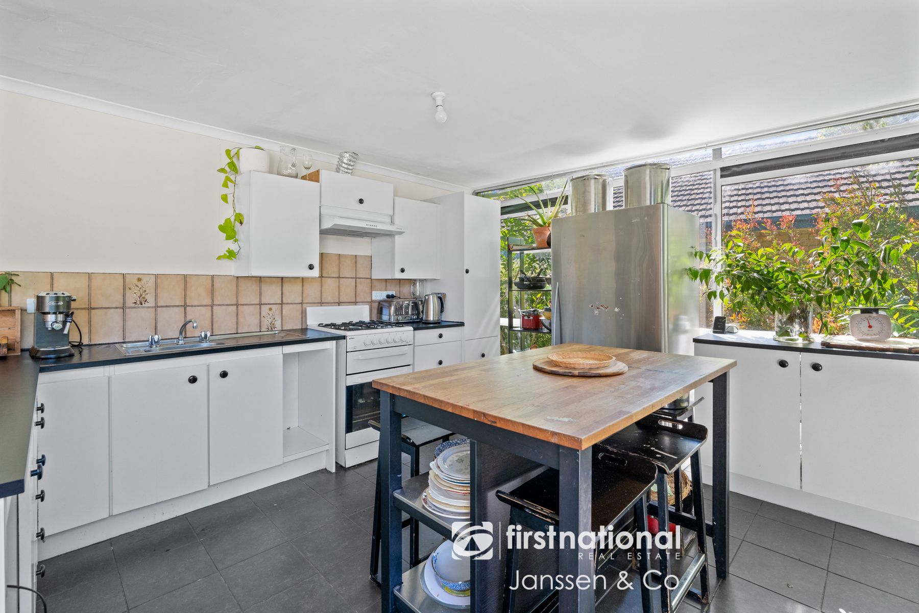 20 Olwen Street, Nunawading VIC 3131, Nunawading - Thumbnail 7