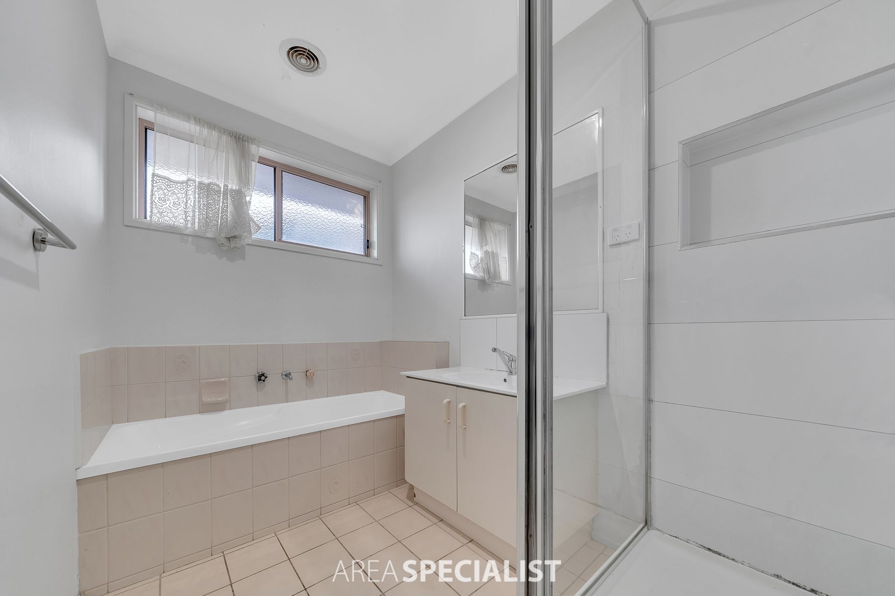 33 Lauren Drive, Hampton Park, VIC 3976, Hampton Park - Thumbnail 7