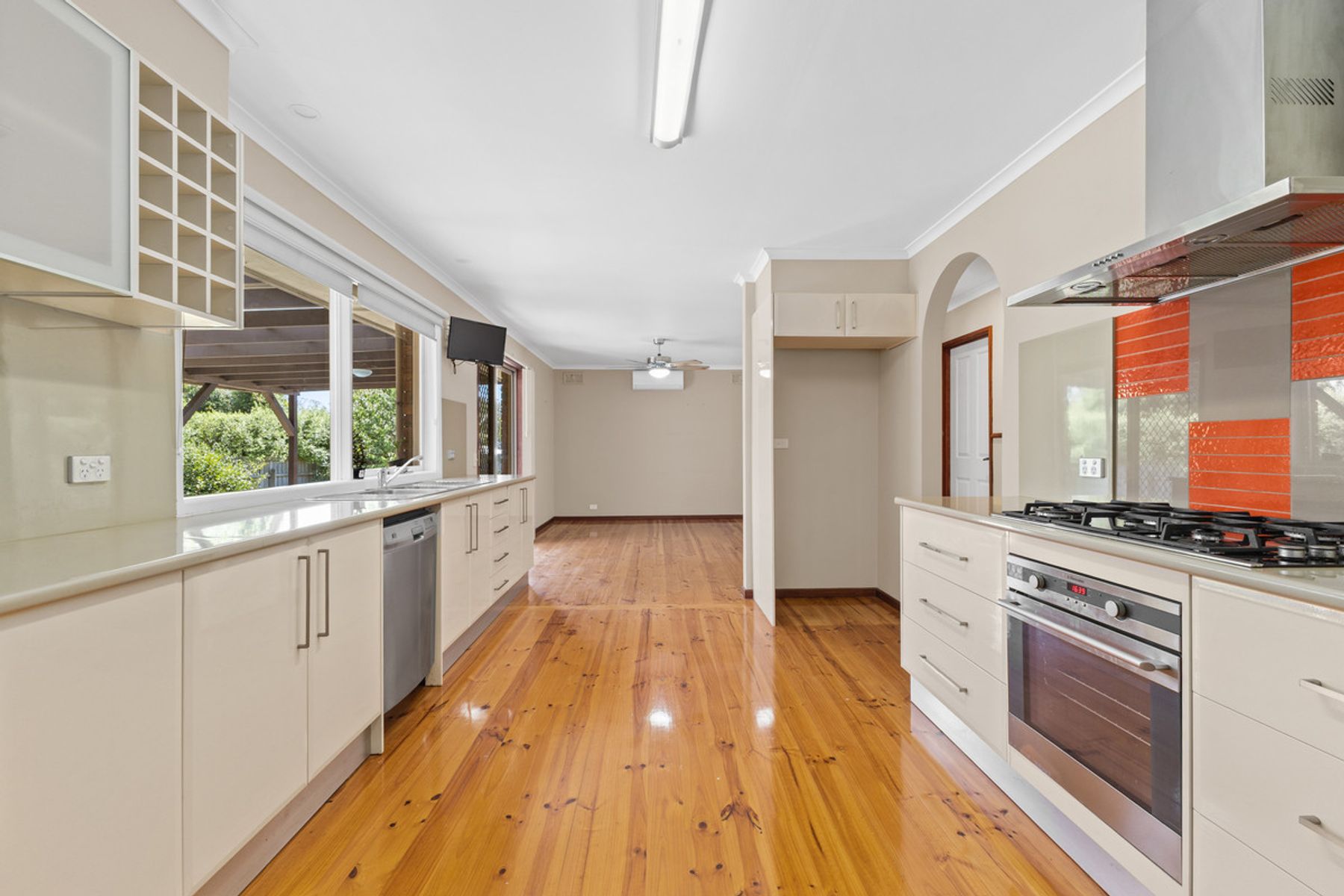 8 Sunset Place, Traralgon VIC 3844, Traralgon - Thumbnail 8