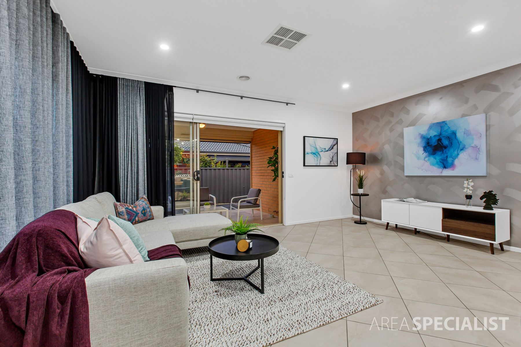 7 Rannoch Street, Cranbourne East, VIC 3977, Cranbourne East - Thumbnail 3