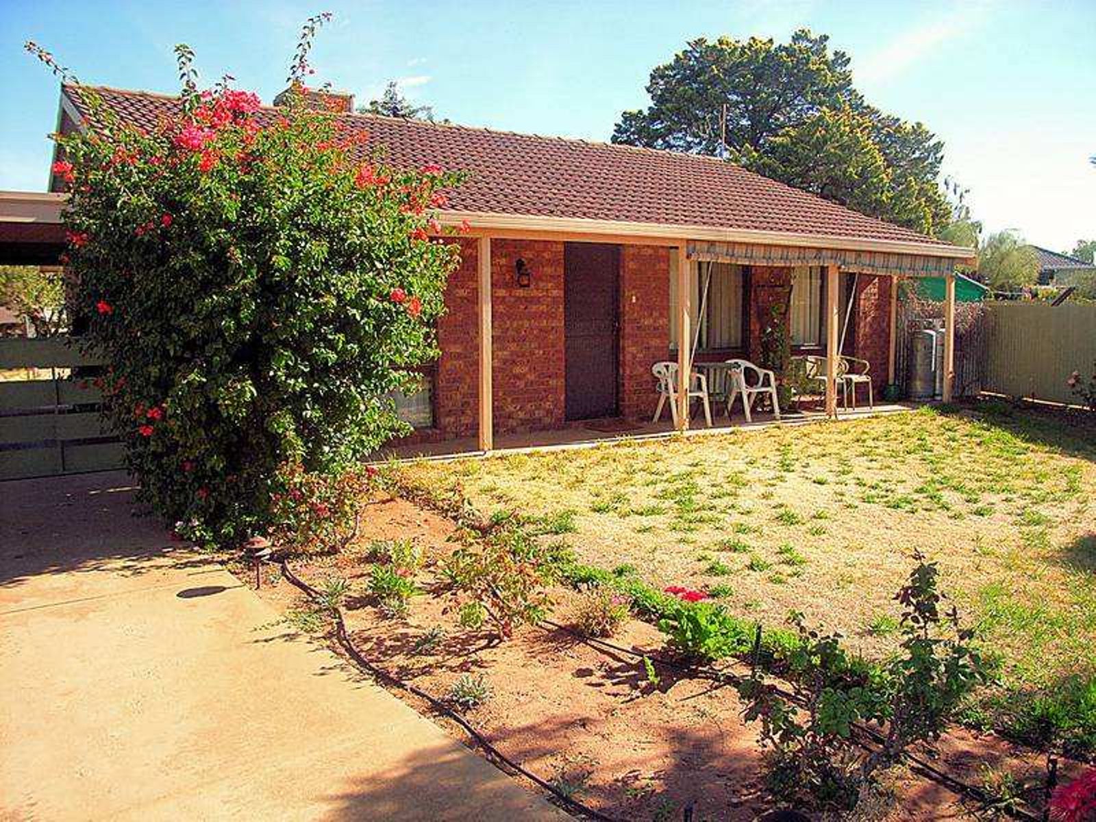 2/66 Box Street