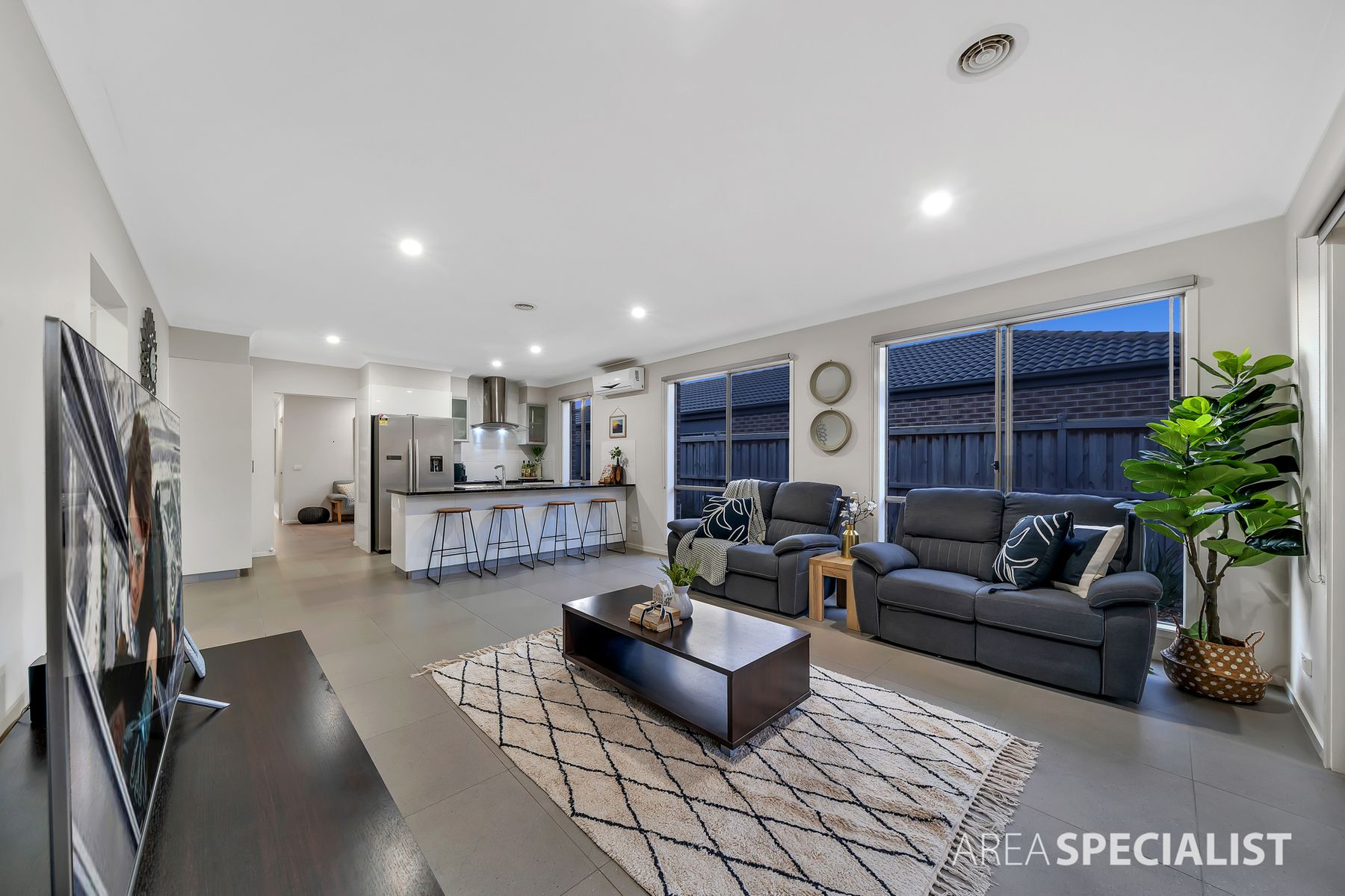 62 Crepe Avenue, Cranbourne West, VIC 3977, Cranbourne West - Thumbnail 7