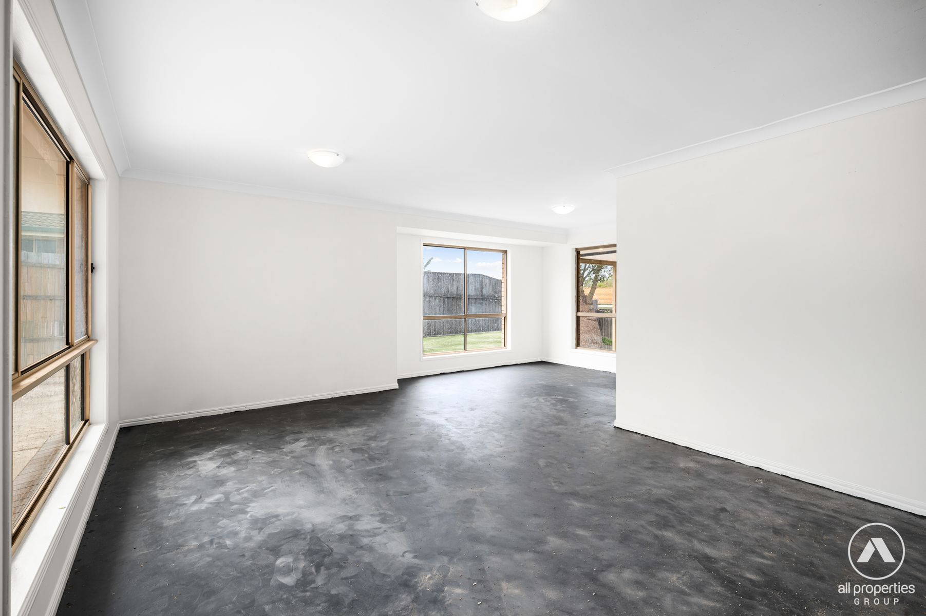 3 HAMPSHIRE CLOSE, Heritage Park QLD 4118, Heritage Park - Thumbnail 2