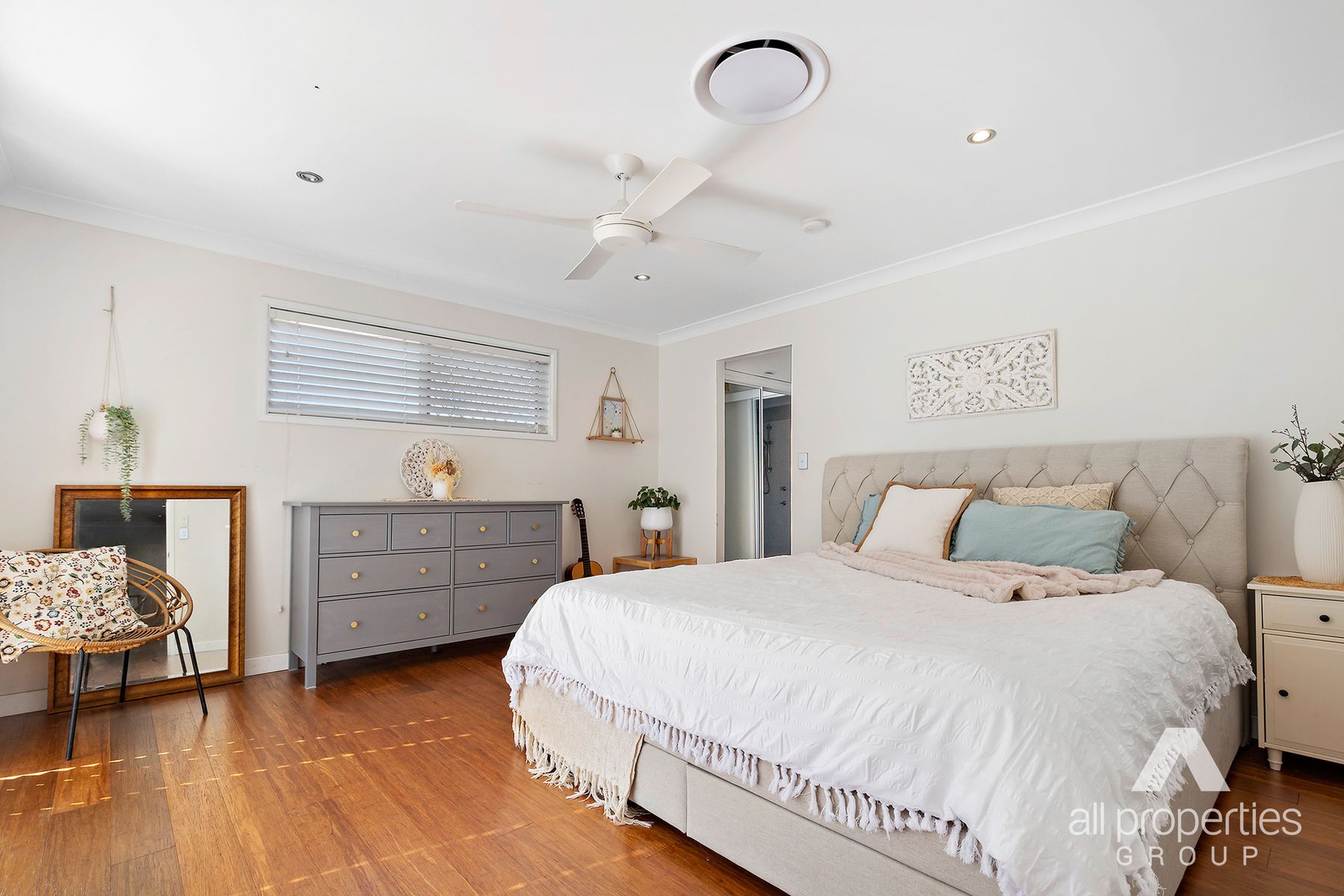 4 Chatfield Street, Edens Landing QLD 4207, Edens Landing - Thumbnail 8