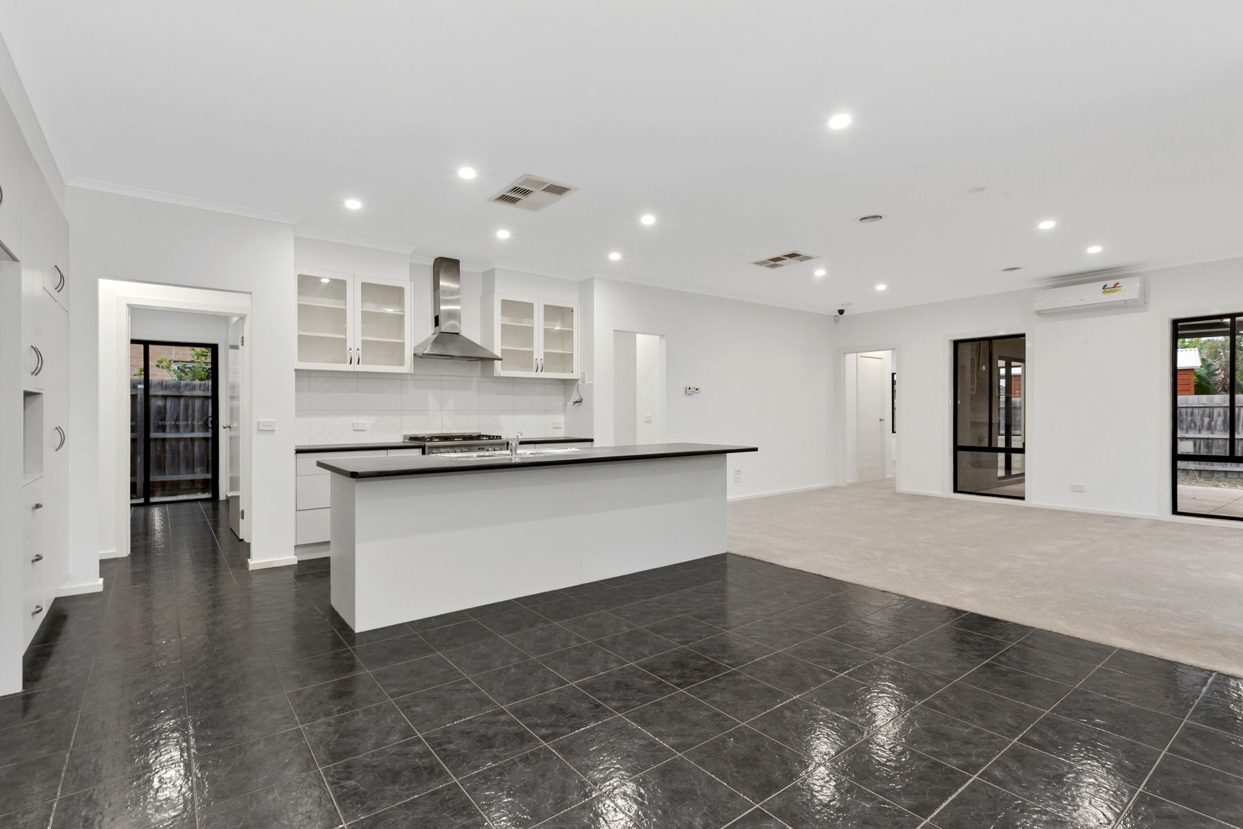 3 Nile Crescent, Cranbourne, VIC 3977, Cranbourne - Thumbnail 5
