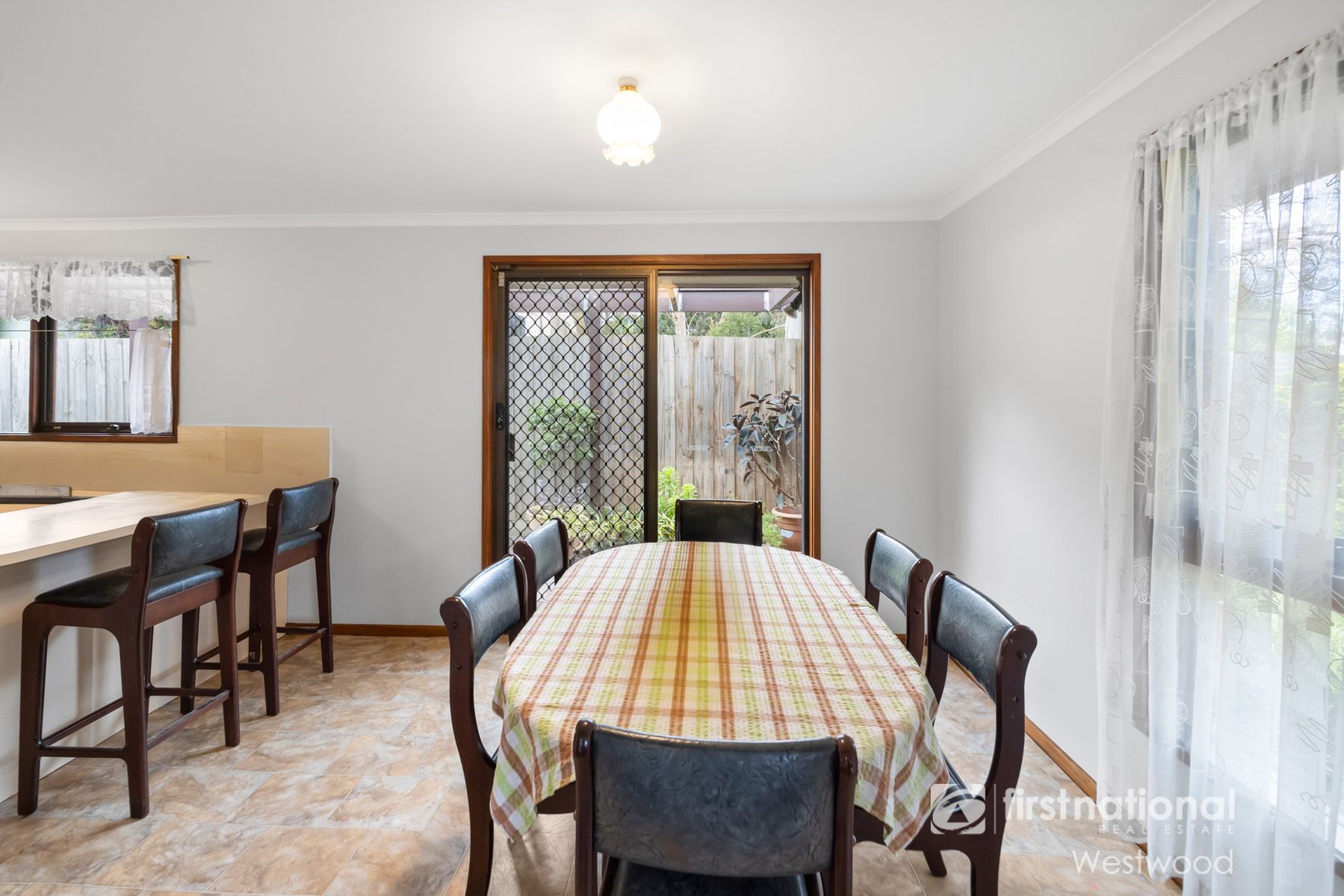 12 Gossamer Street, Werribee VIC 3030, Werribee - Thumbnail 2
