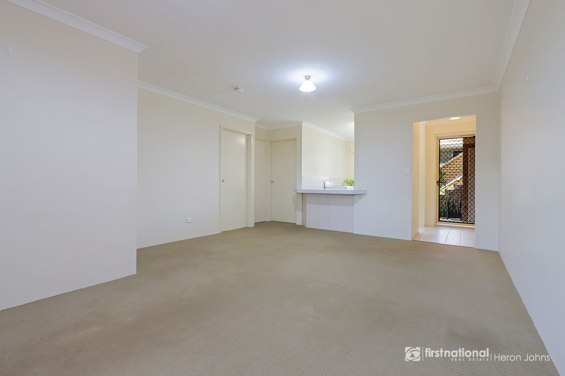 13/2 PINEWOOD AVENUE, Kardinya WA 6163, Kardinya - Thumbnail 5