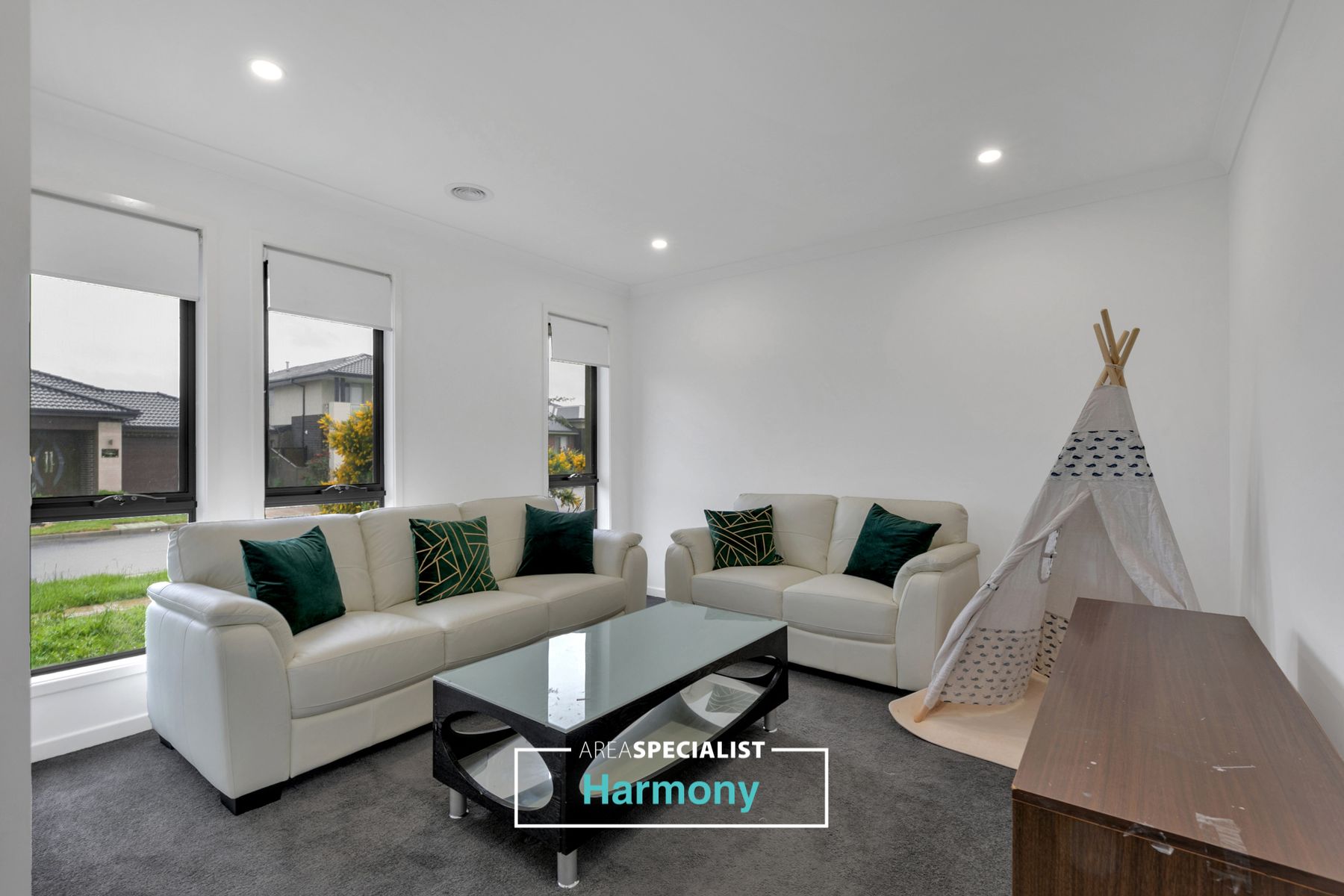 12 Ambervue Drive, Cobblebank, VIC 3338, Cobblebank - Thumbnail 2