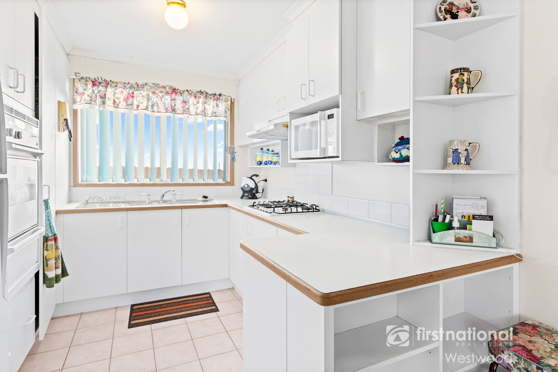 18 Potomac Close, Werribee VIC 3030, Werribee - Thumbnail 2
