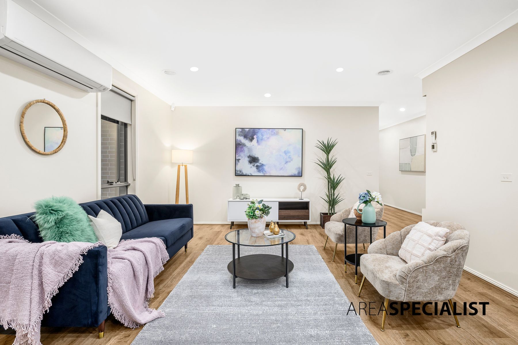 32 Canmore Street, Cranbourne East, VIC 3977, Cranbourne East - Thumbnail 2