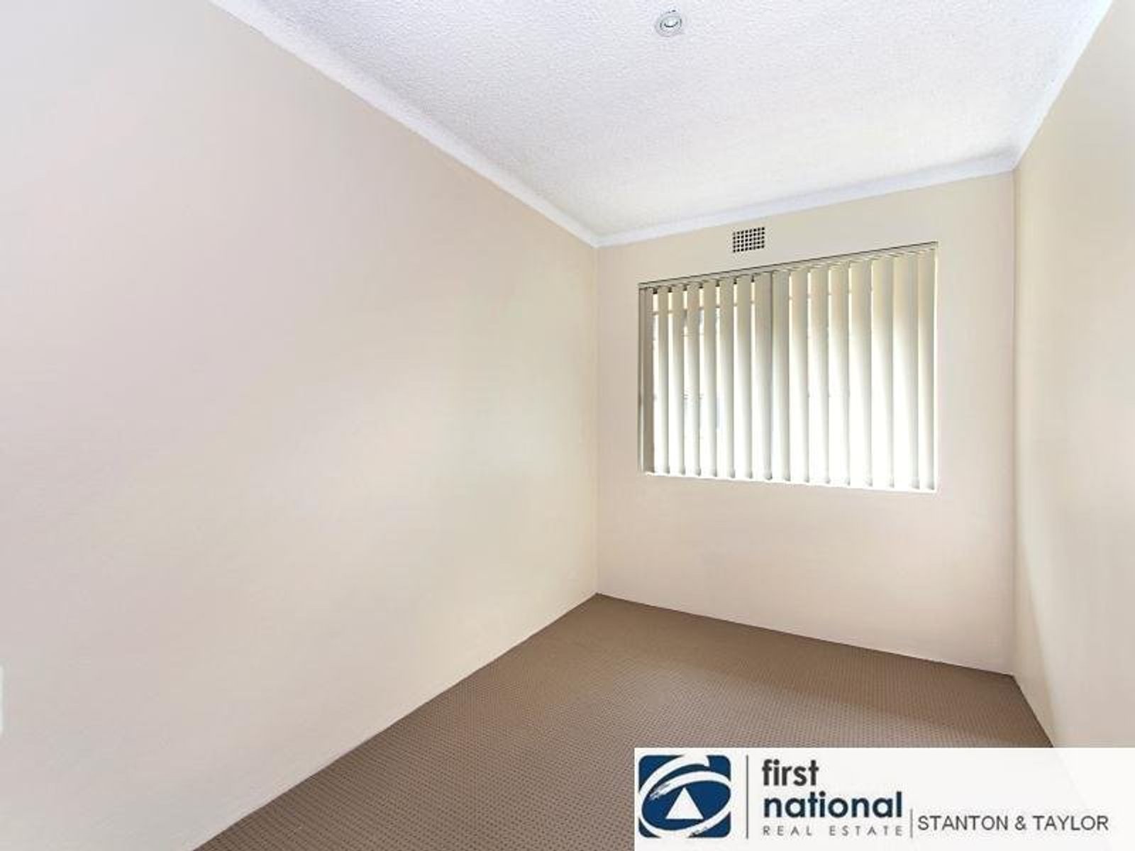 8/20 Bringelly Road, Kingswood - Thumbnail 2