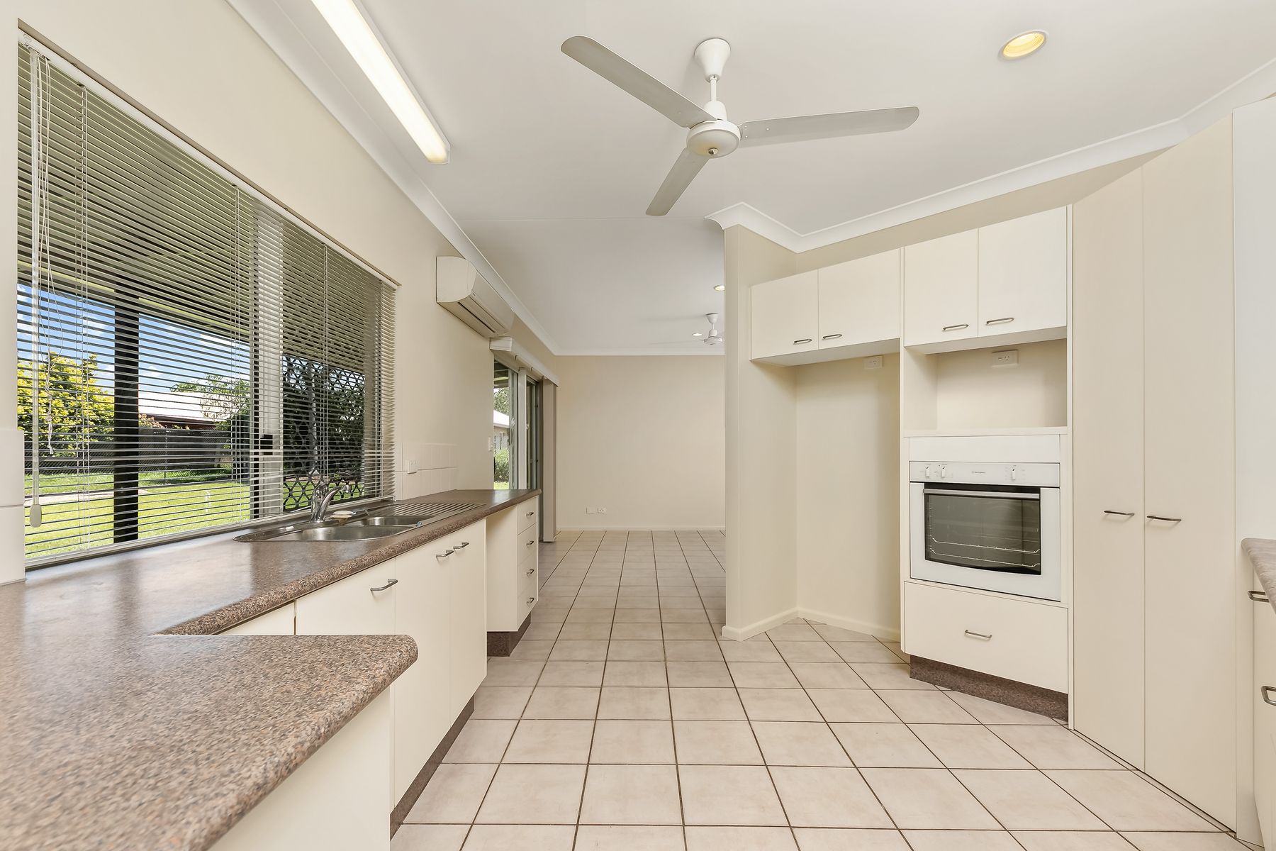154 Woodlake Boulevard, Durack NT 0830, Durack - Thumbnail 5