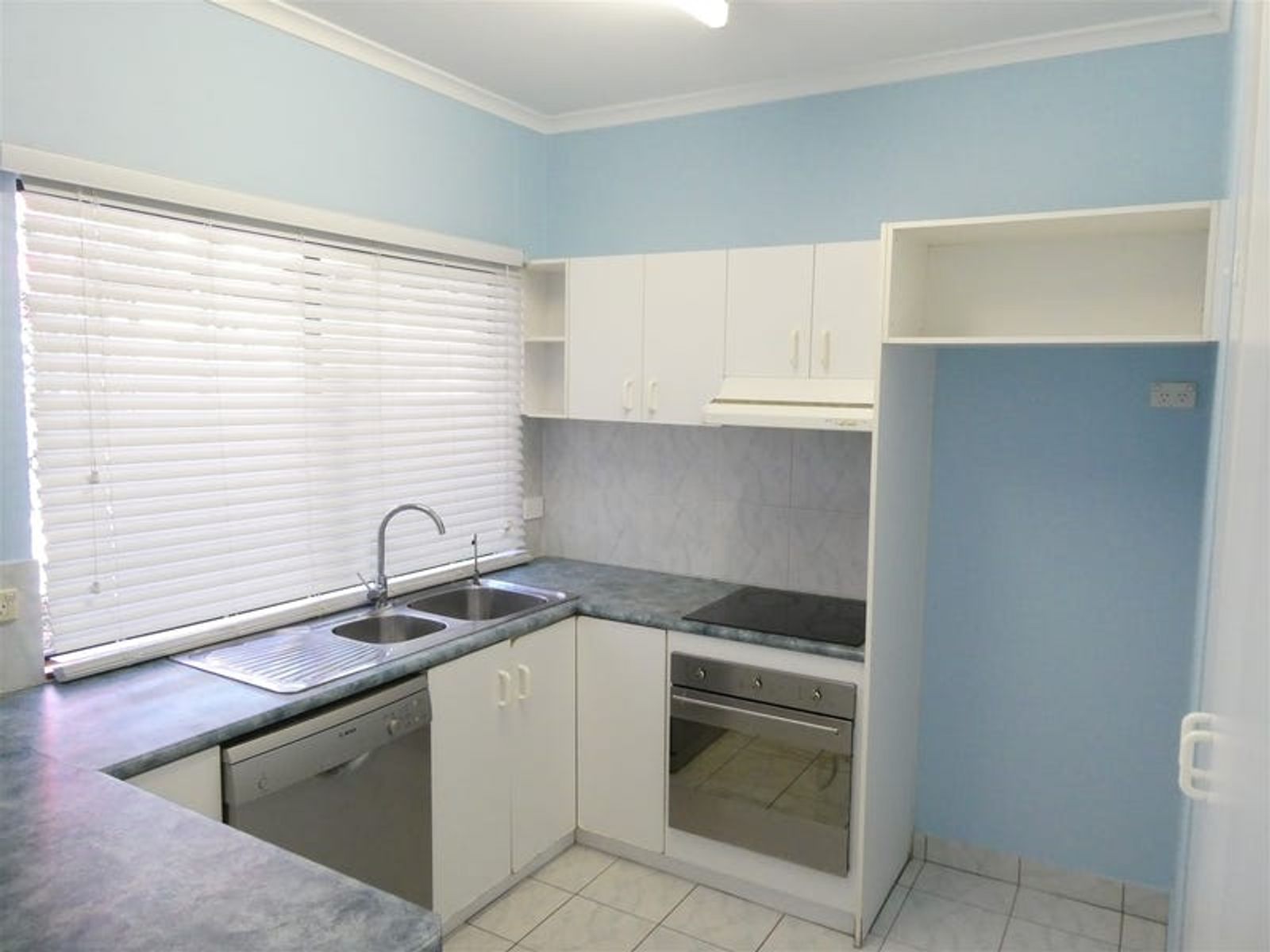7/66 Cromwell Drive, Desert Springs NT 0870, Desert Springs - Thumbnail 3