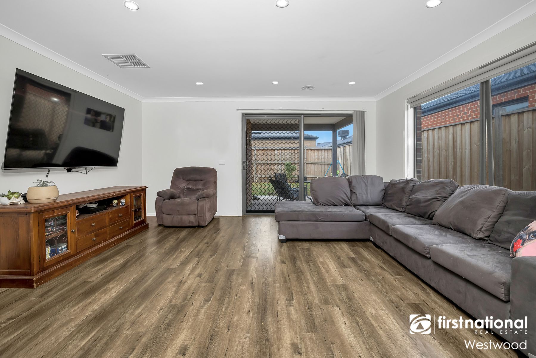 81 Alfred Road, Werribee VIC 3030, Werribee - Thumbnail 3