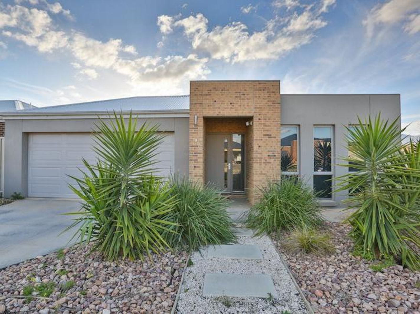 9 Wisteria Way
