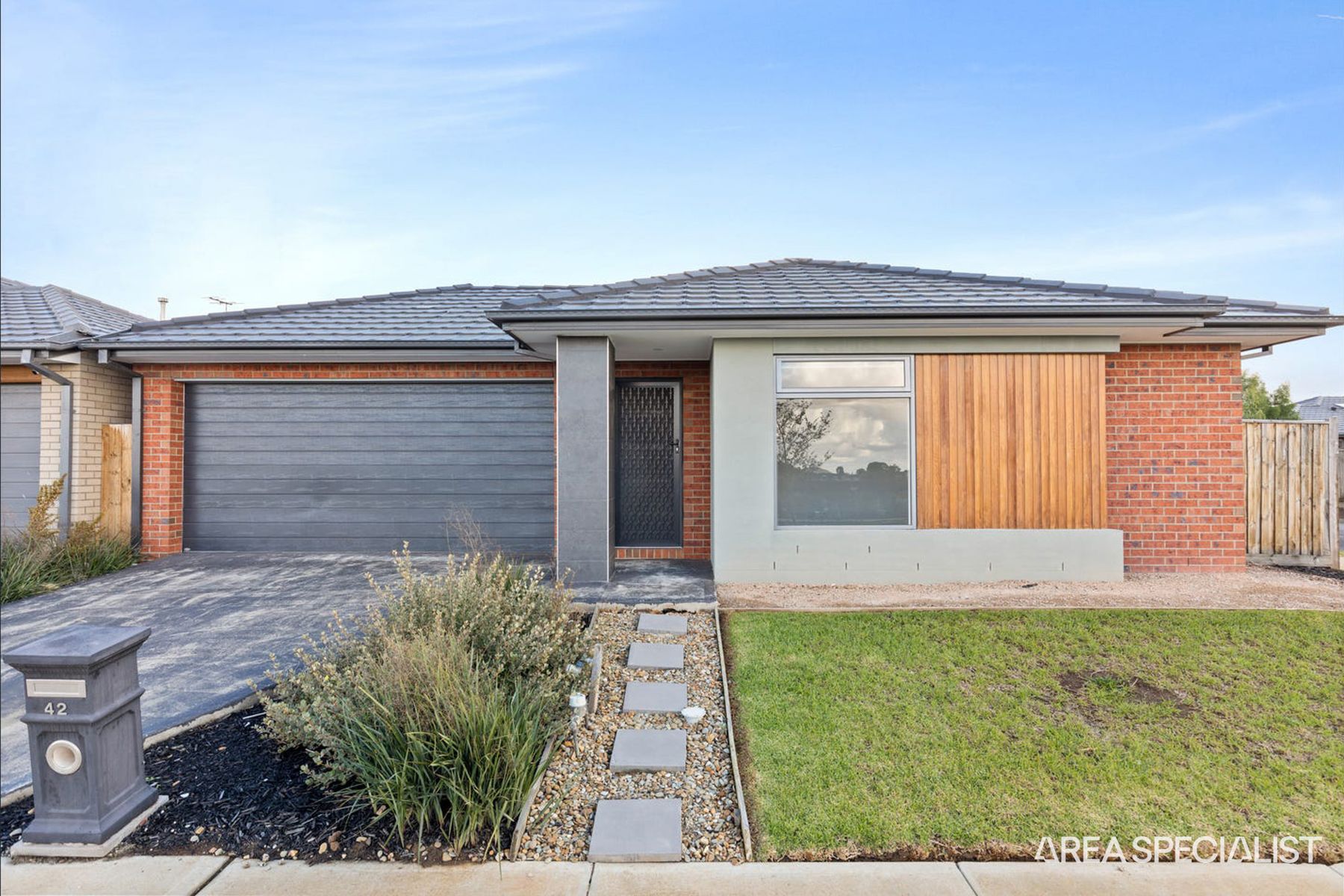 42 CLAUDIA CRESCENT, Kurunjang, VIC 3337, Kurunjang - Thumbnail 3