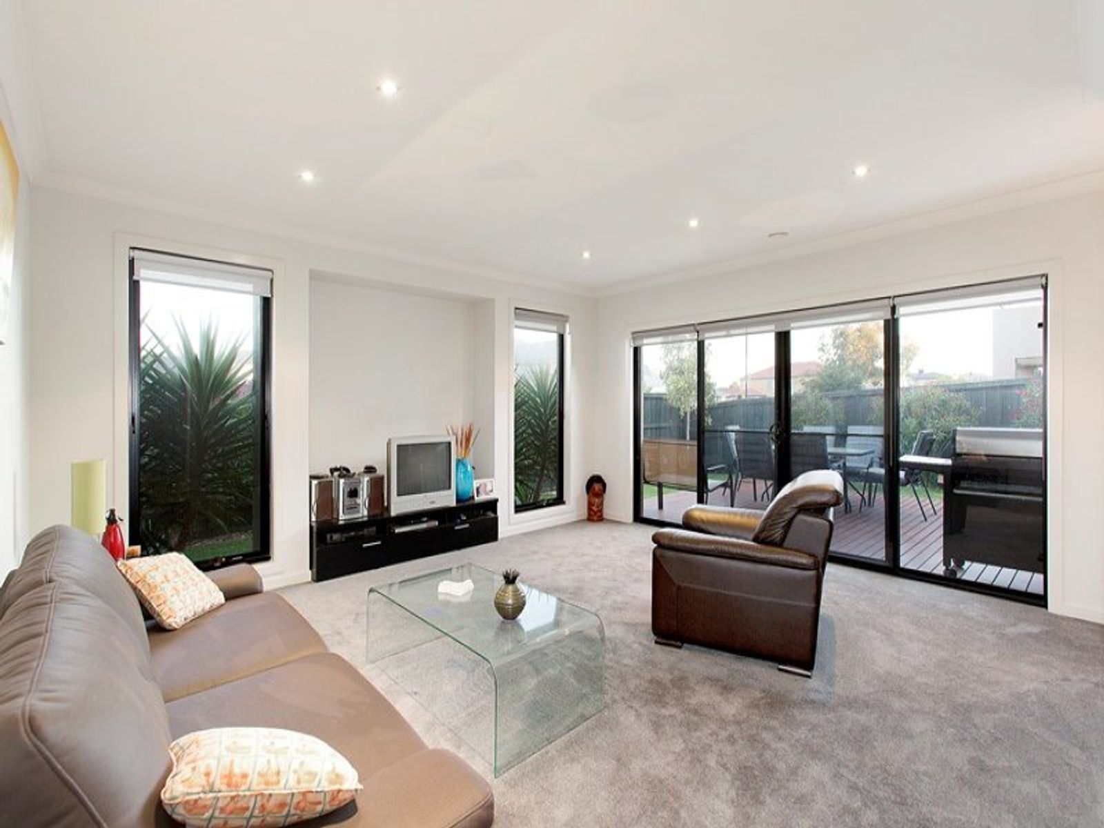 15 Deepwater Drive, Waterways, VIC 3195, Waterways - Thumbnail 5