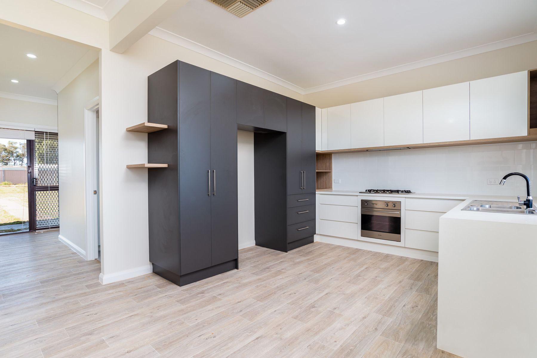576 Riverside Avenue, Mildura - Thumbnail 2