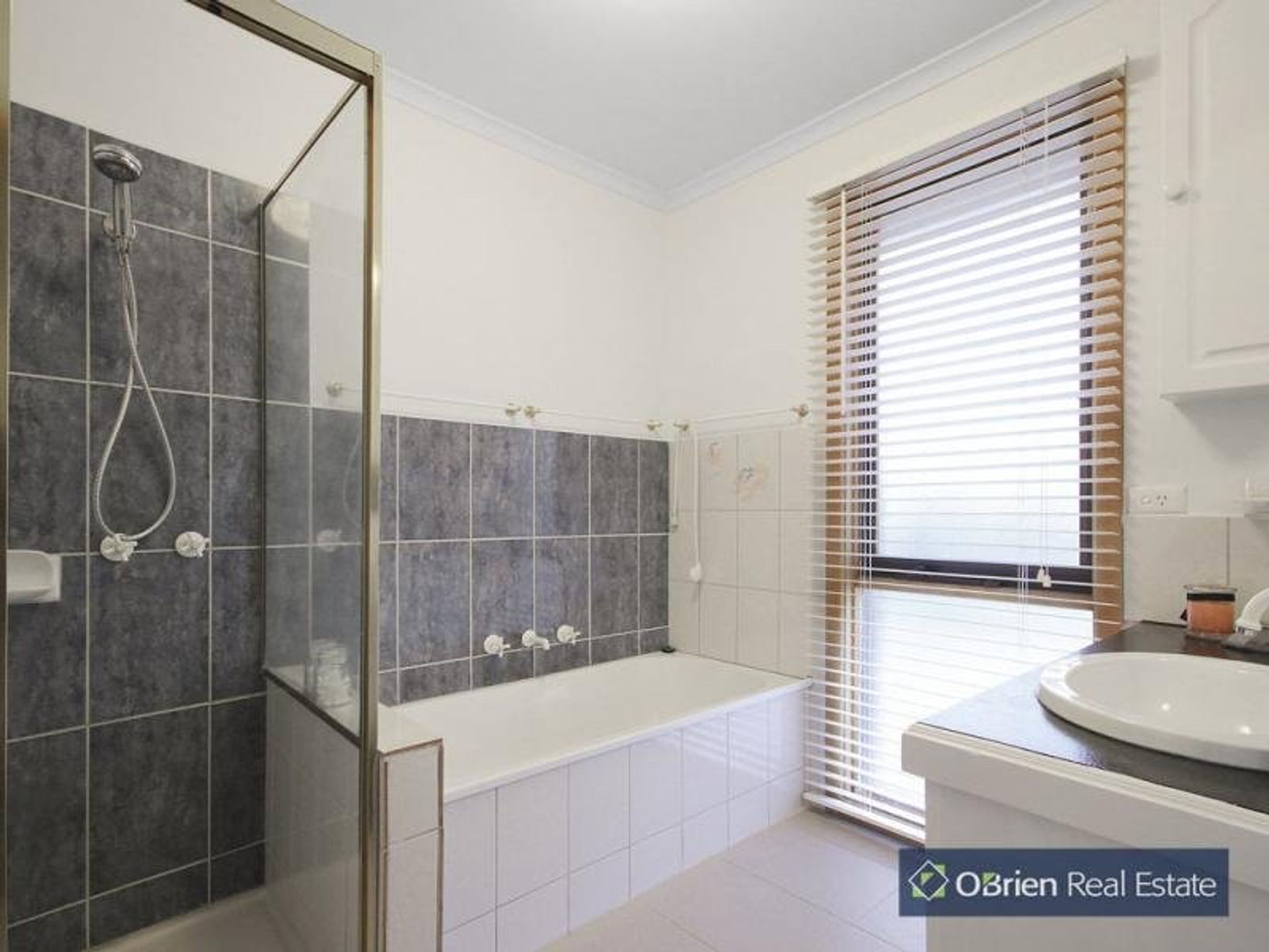 19 Huxley Crescent, Endeavour Hills, VIC 3802, Endeavour Hills - Thumbnail 8