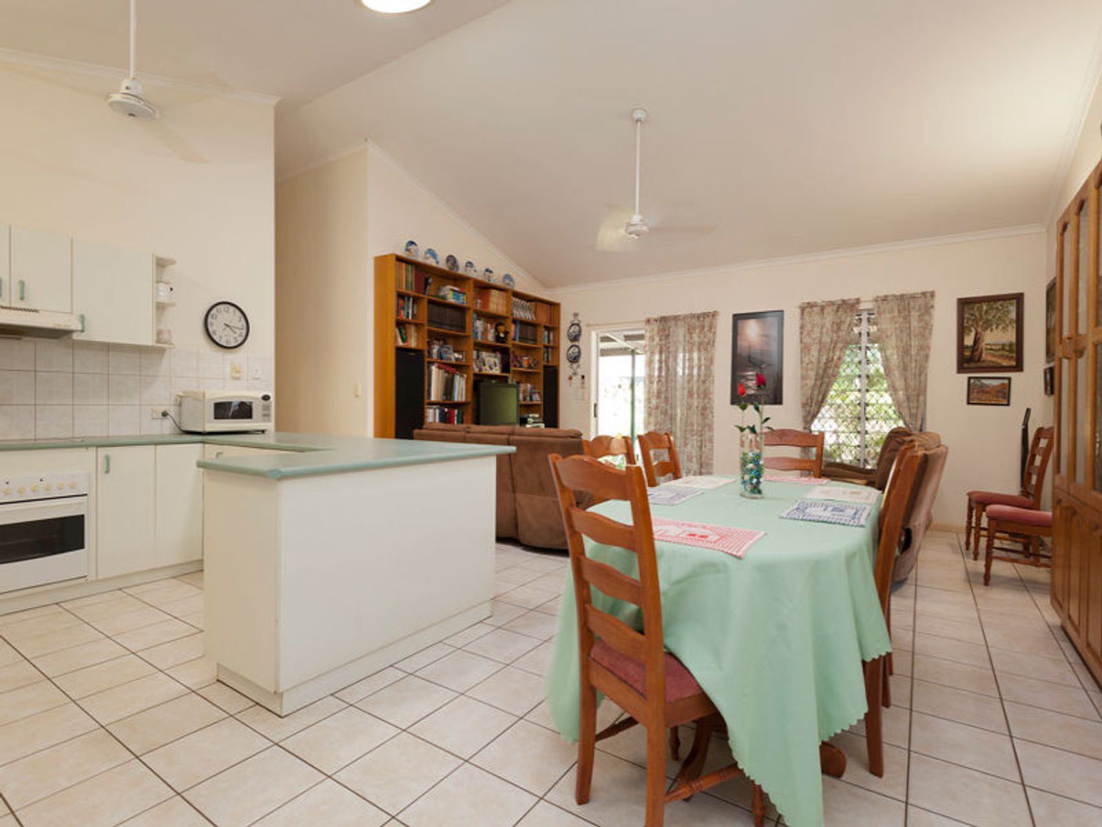 33 Hutchison Terrace, Bakewell NT 0832, Bakewell - Thumbnail 2