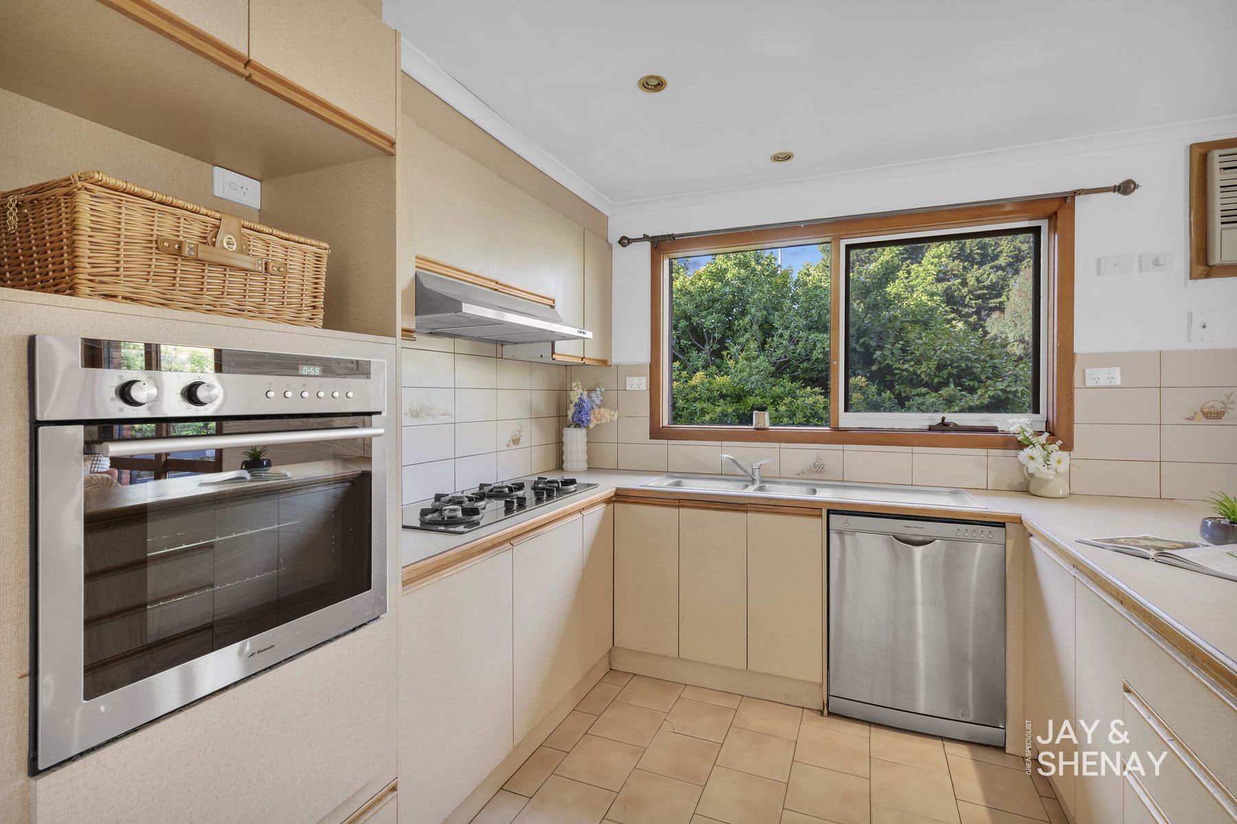 1 Gurner Court, Endeavour Hills, VIC 3802, Endeavour Hills - Thumbnail 5
